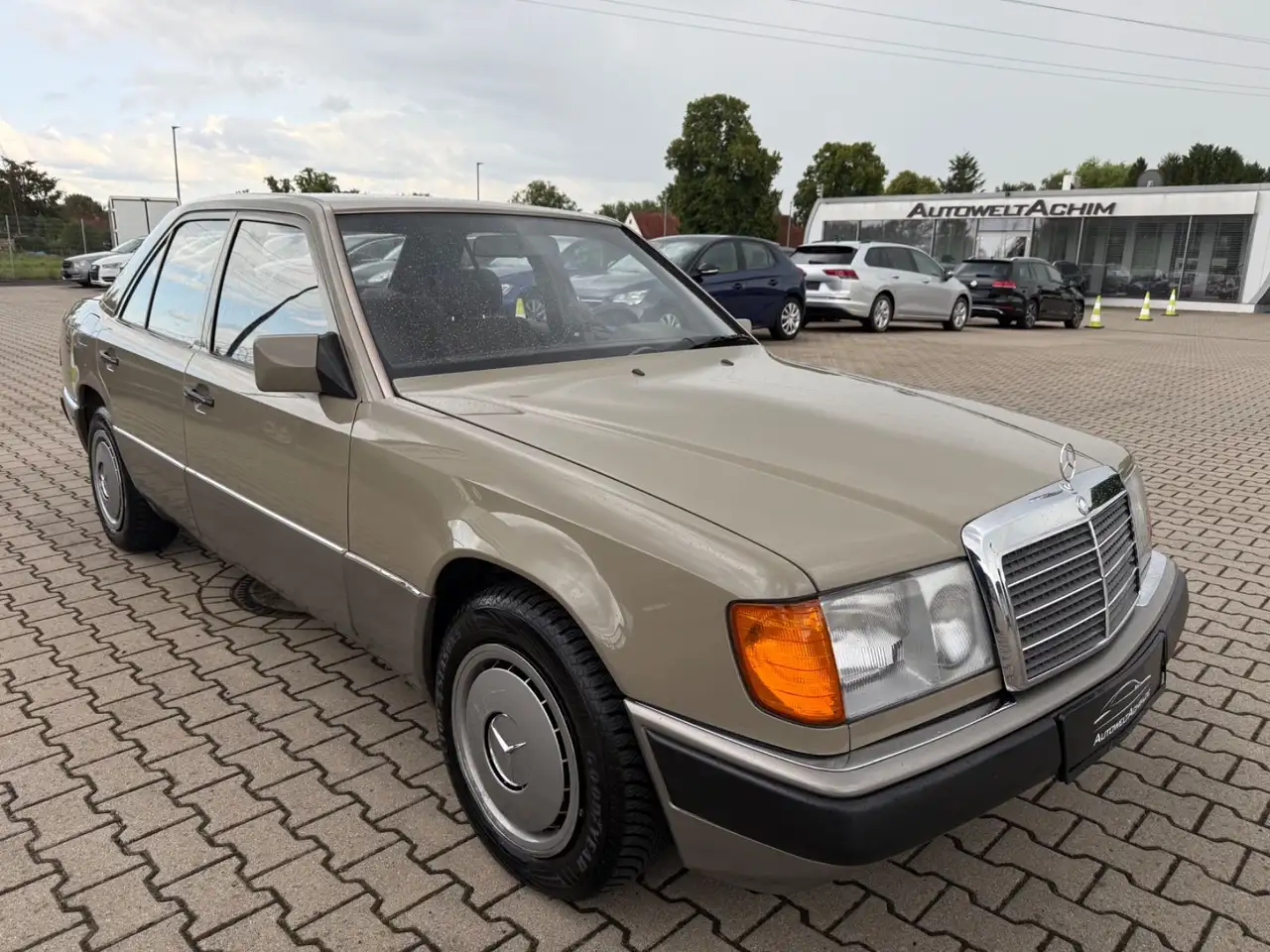 Mercedes-Benz 230 E 68.000 Km !!!, foto 4