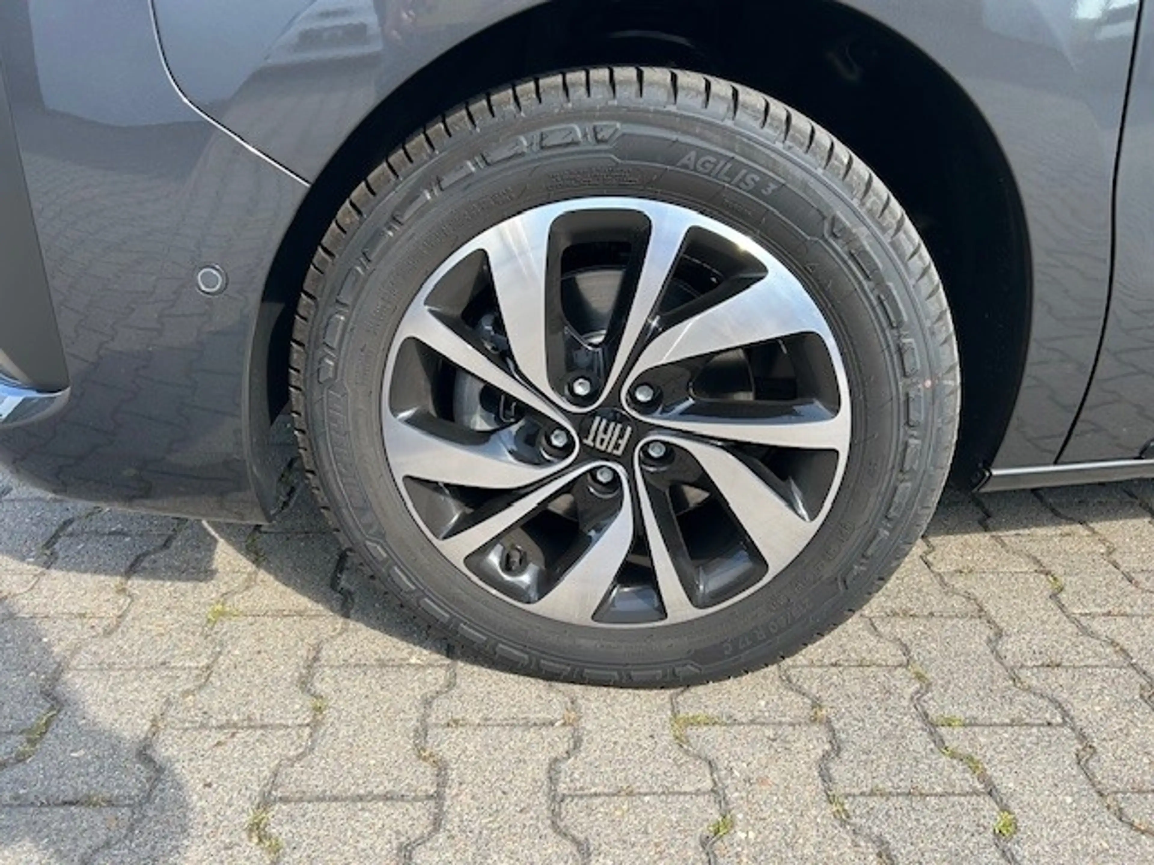 Fiat Ulysse 8 Sitzer Winter Techno Navi Paket AHK abnehmbar — photo 4