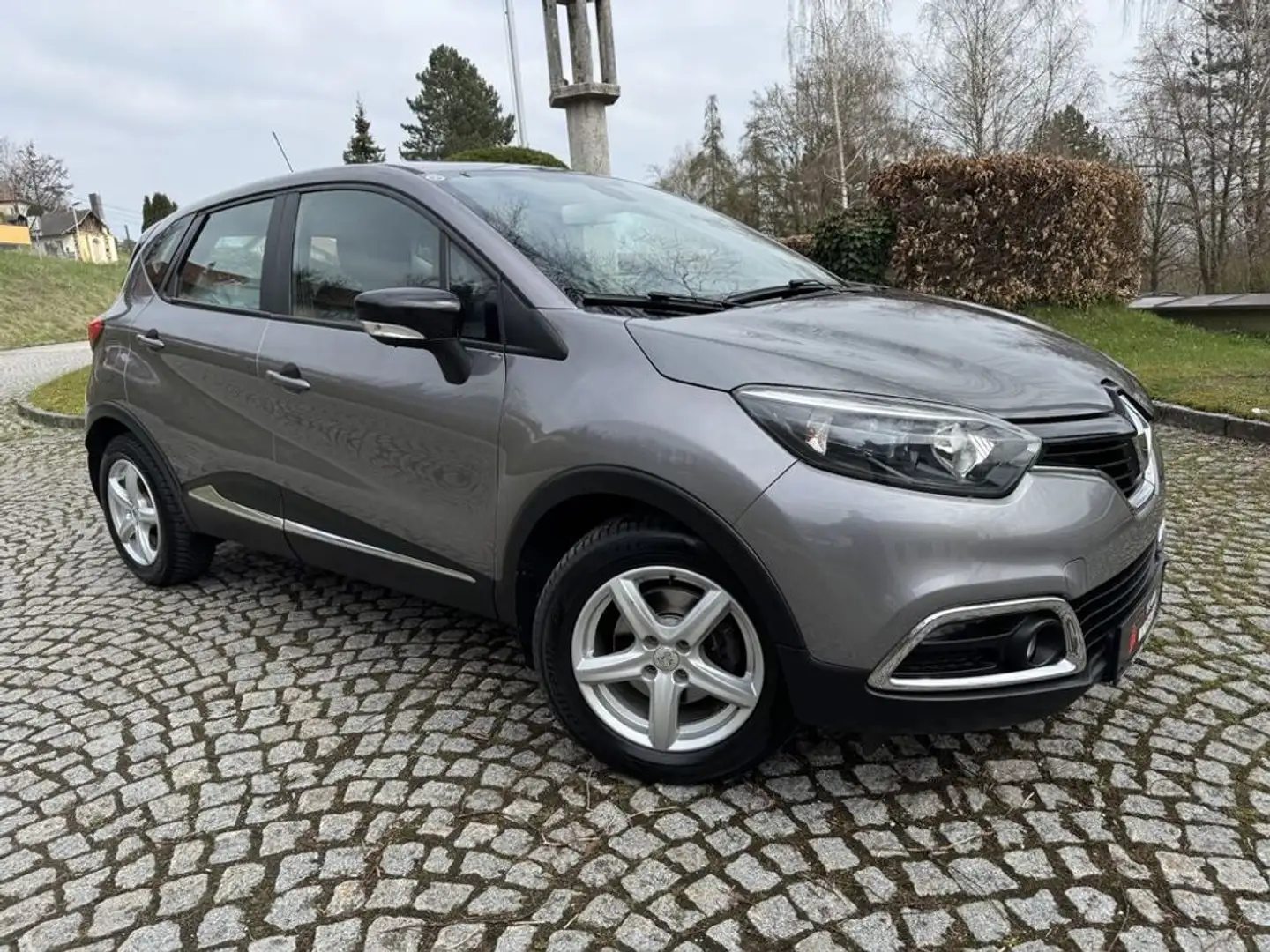 Renault Captur Expression KLIMA TEMPOMAT ALU AHK Grau - 2