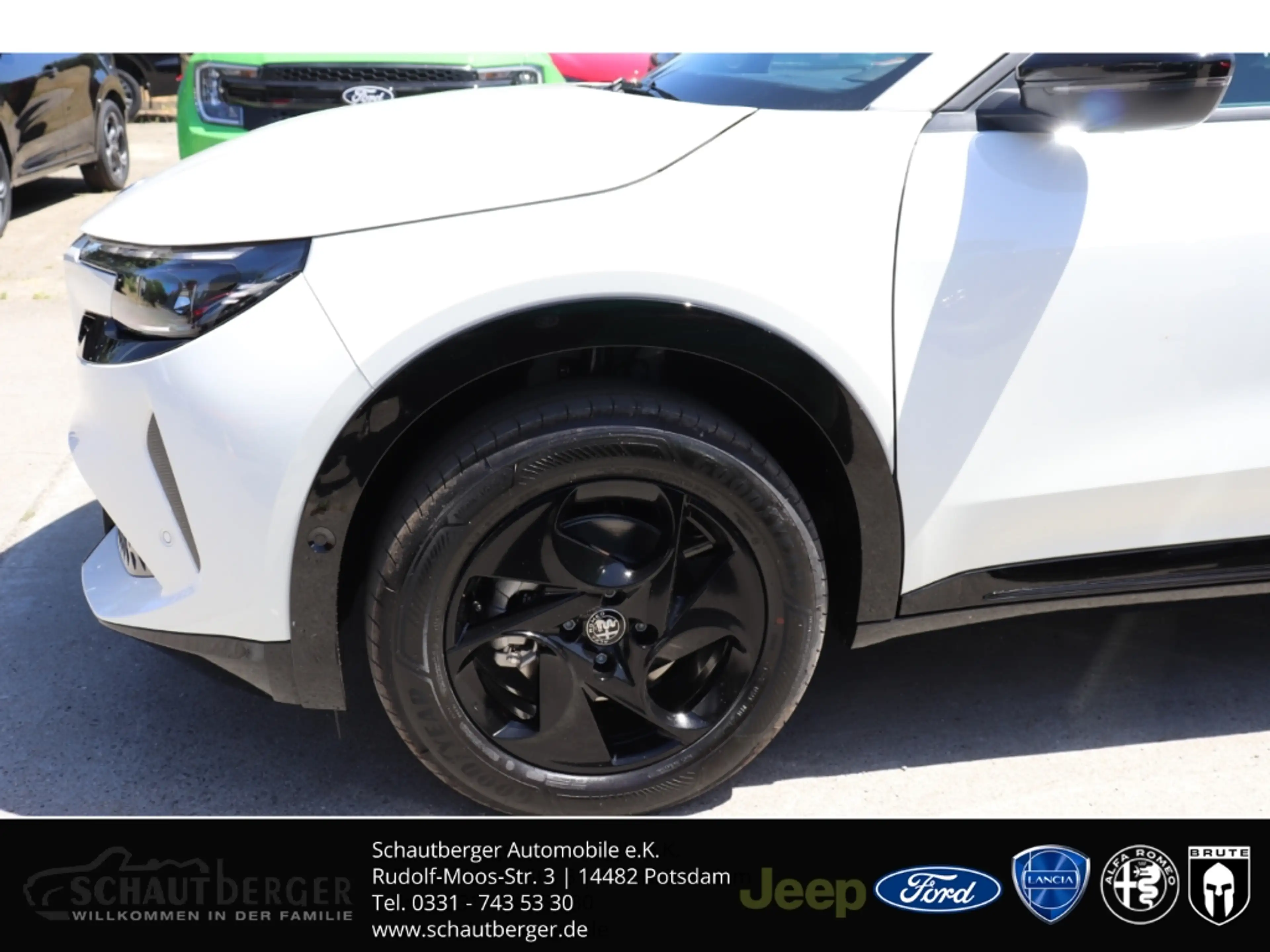 Alfa Romeo Junior Ibrida 1.2 VGT 48V-Hybrid 107 kW Ti Navi Digitales — photo 6