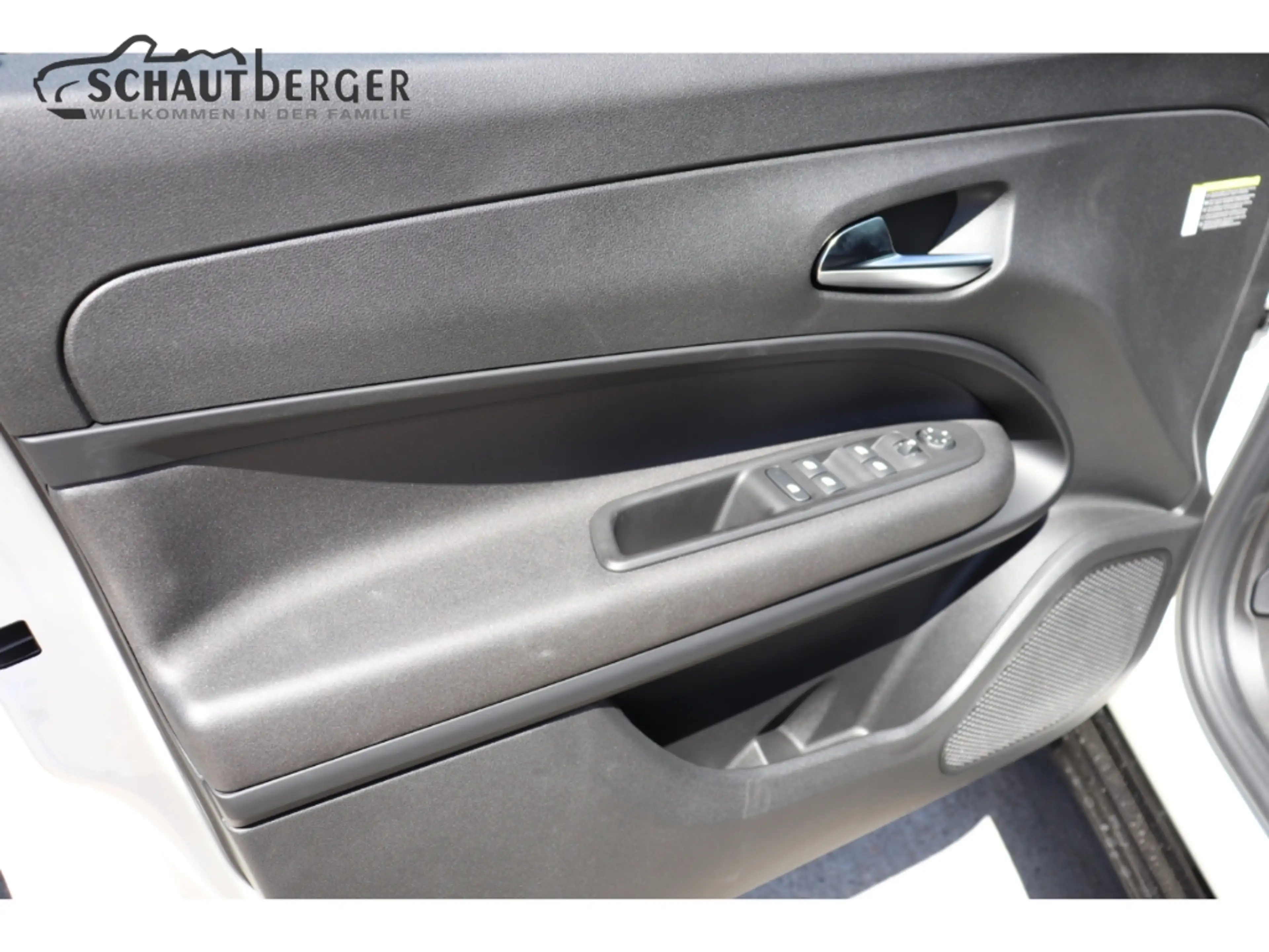Alfa Romeo Junior Ibrida 1.2 VGT 48V-Hybrid 107 kW Ti Navi Digitales — photo 15