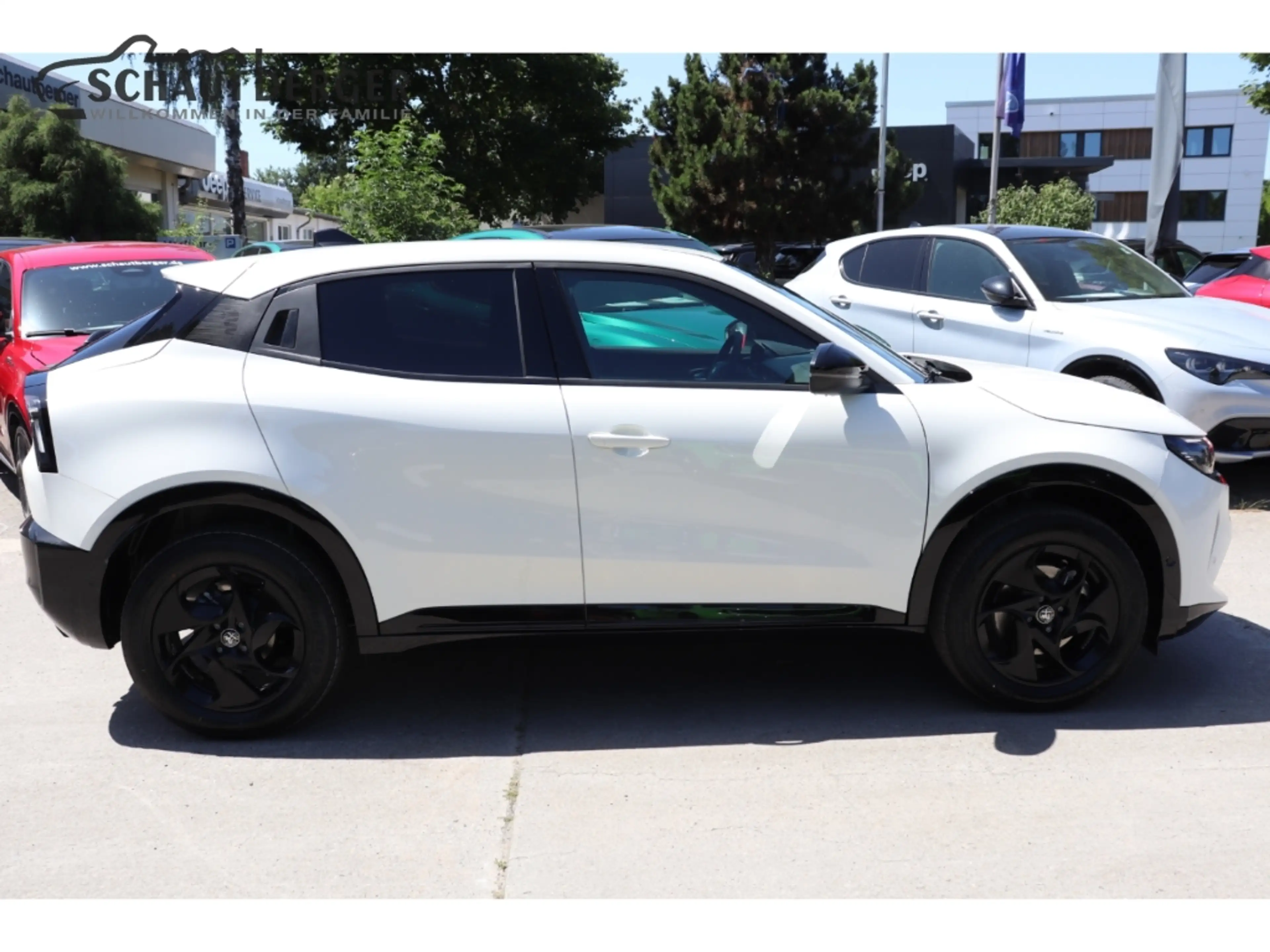 Alfa Romeo Junior Ibrida 1.2 VGT 48V-Hybrid 107 kW Ti Navi Digitales — photo 4