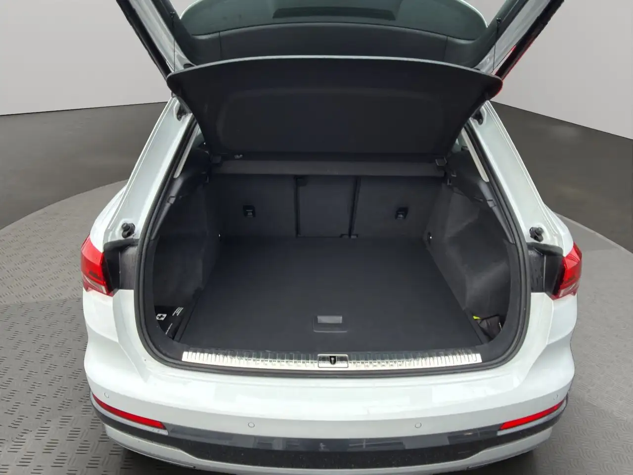 Audi Q3 35 TFSI S tronic advanced LED+SITZHZG 16