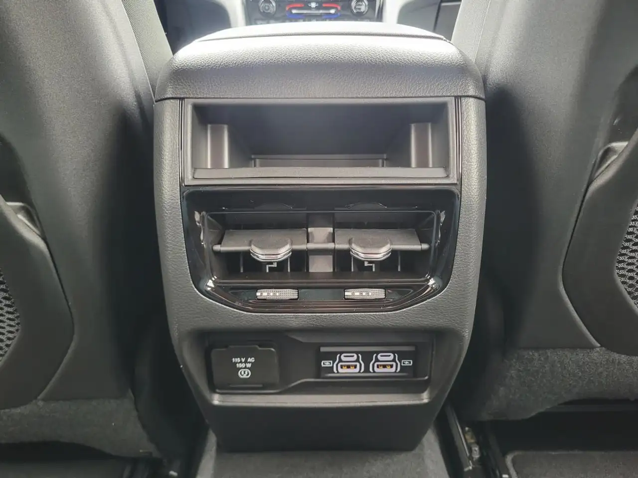 Jeep Grand Cherokee photo Jeep Grand Cherokee