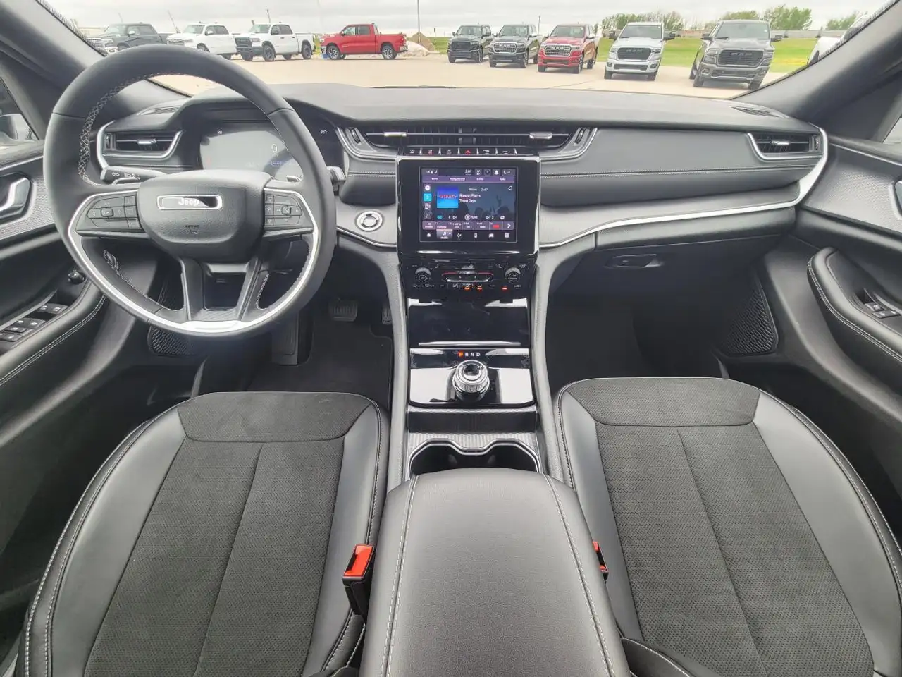 Jeep Grand Cherokee photo Jeep Grand Cherokee