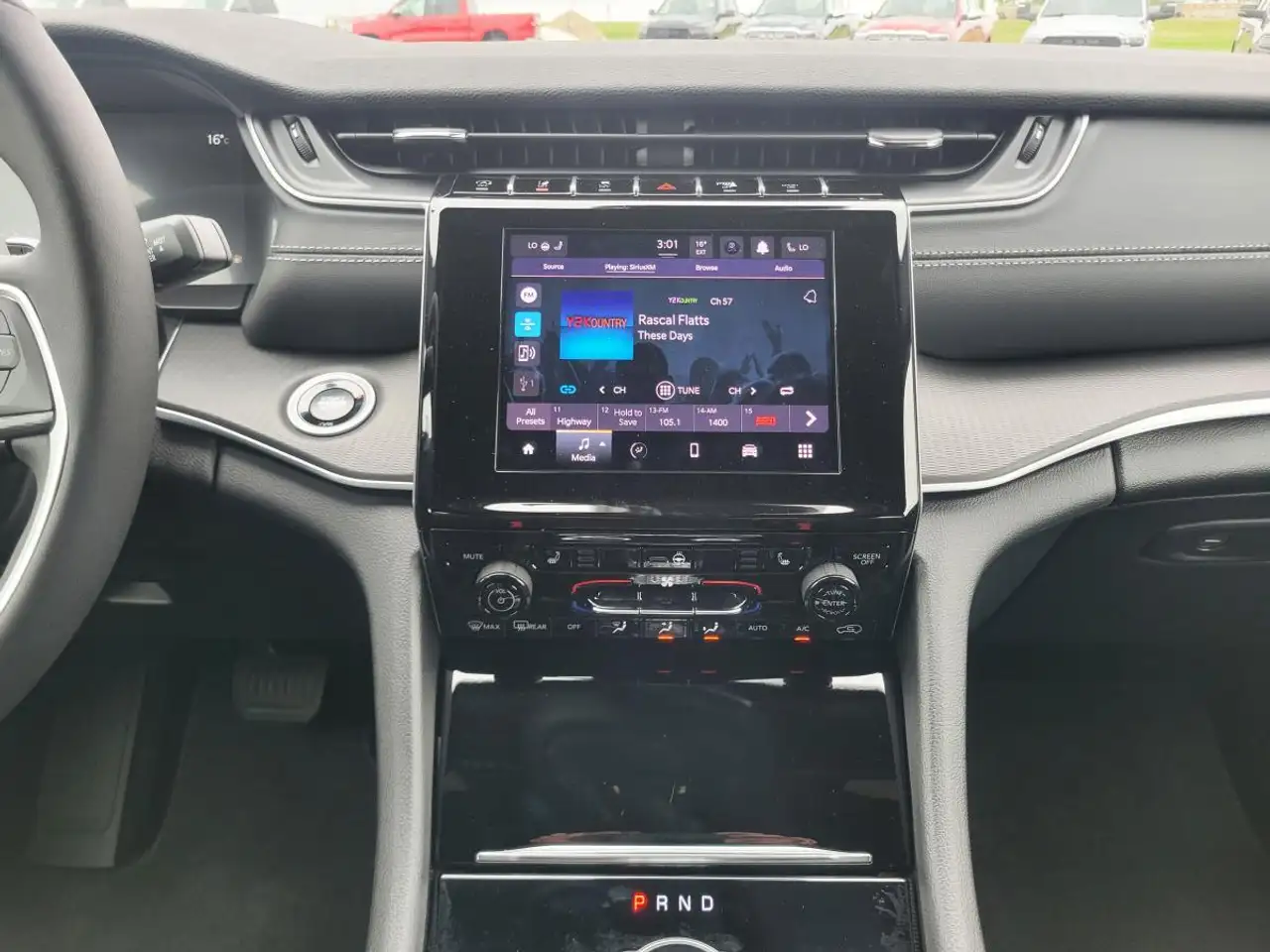 Jeep Grand Cherokee photo Jeep Grand Cherokee