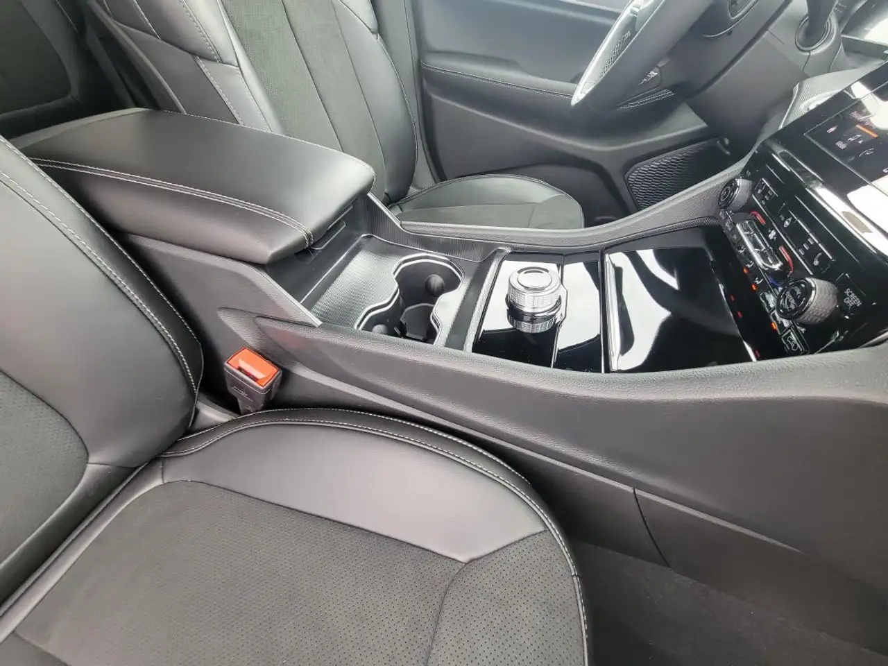 Jeep Grand Cherokee photo Jeep Grand Cherokee