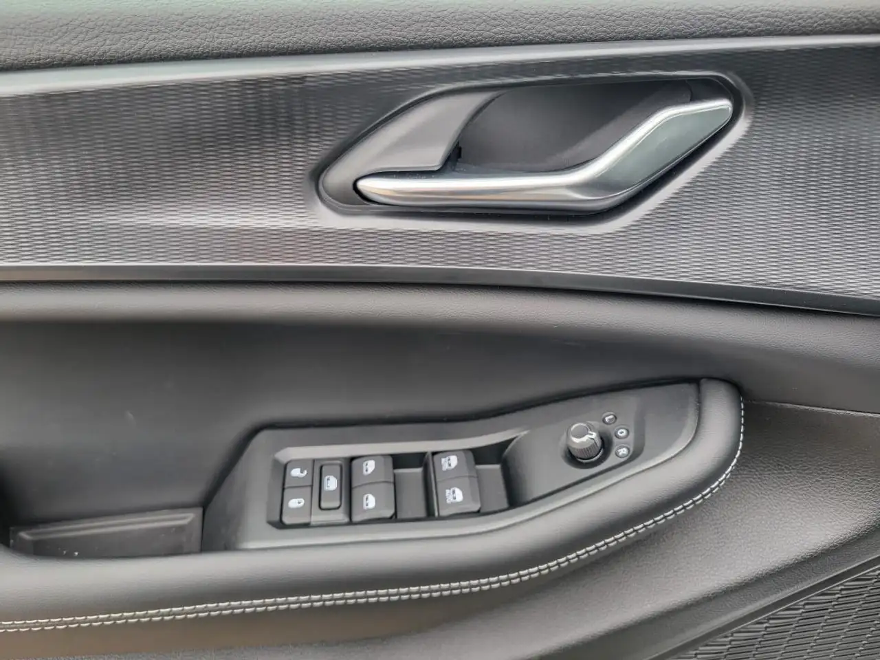 Jeep Grand Cherokee photo Jeep Grand Cherokee