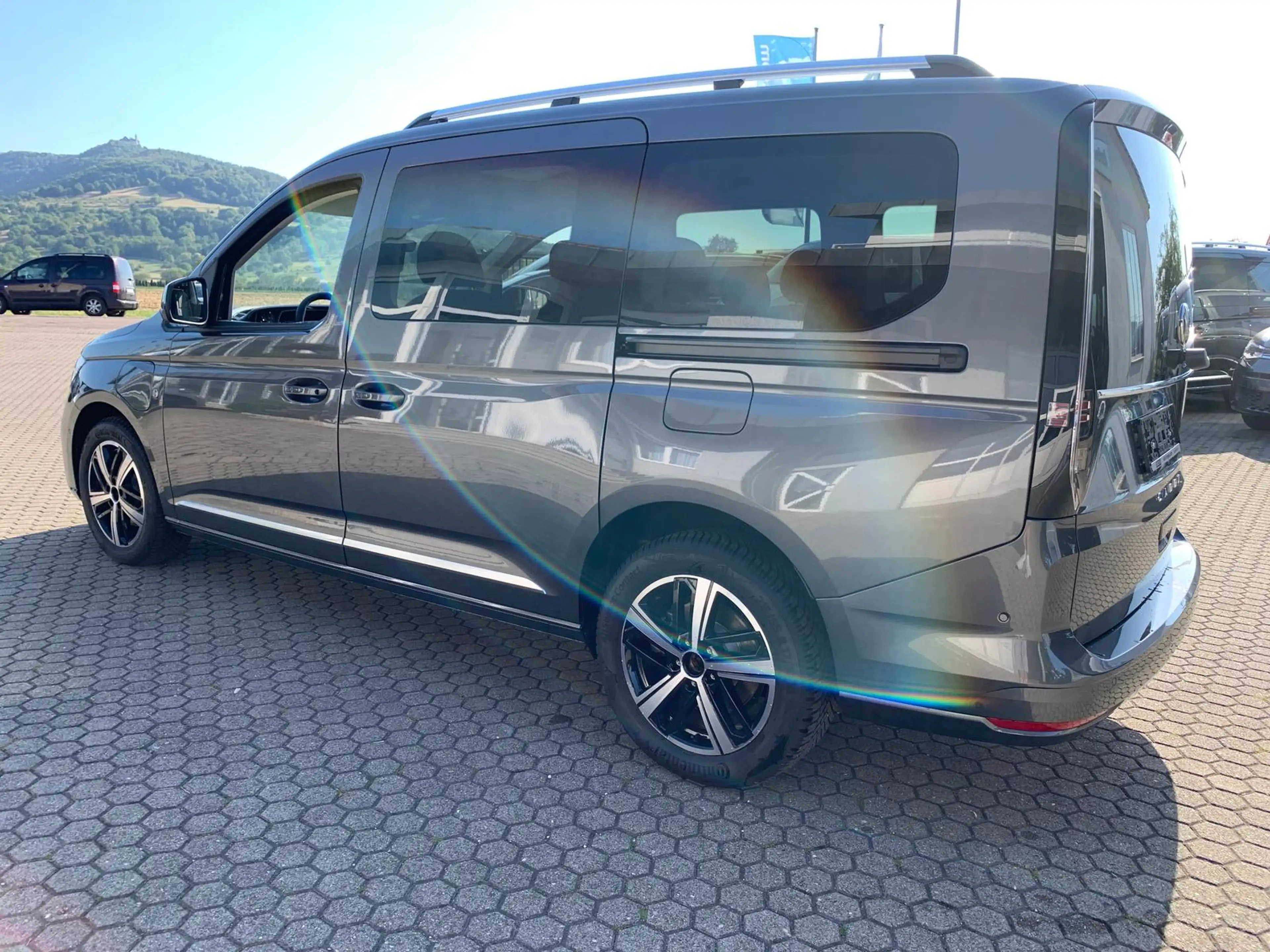 Volkswagen Caddy Style eHybrid AHK Panorama Kamera App — photo 3