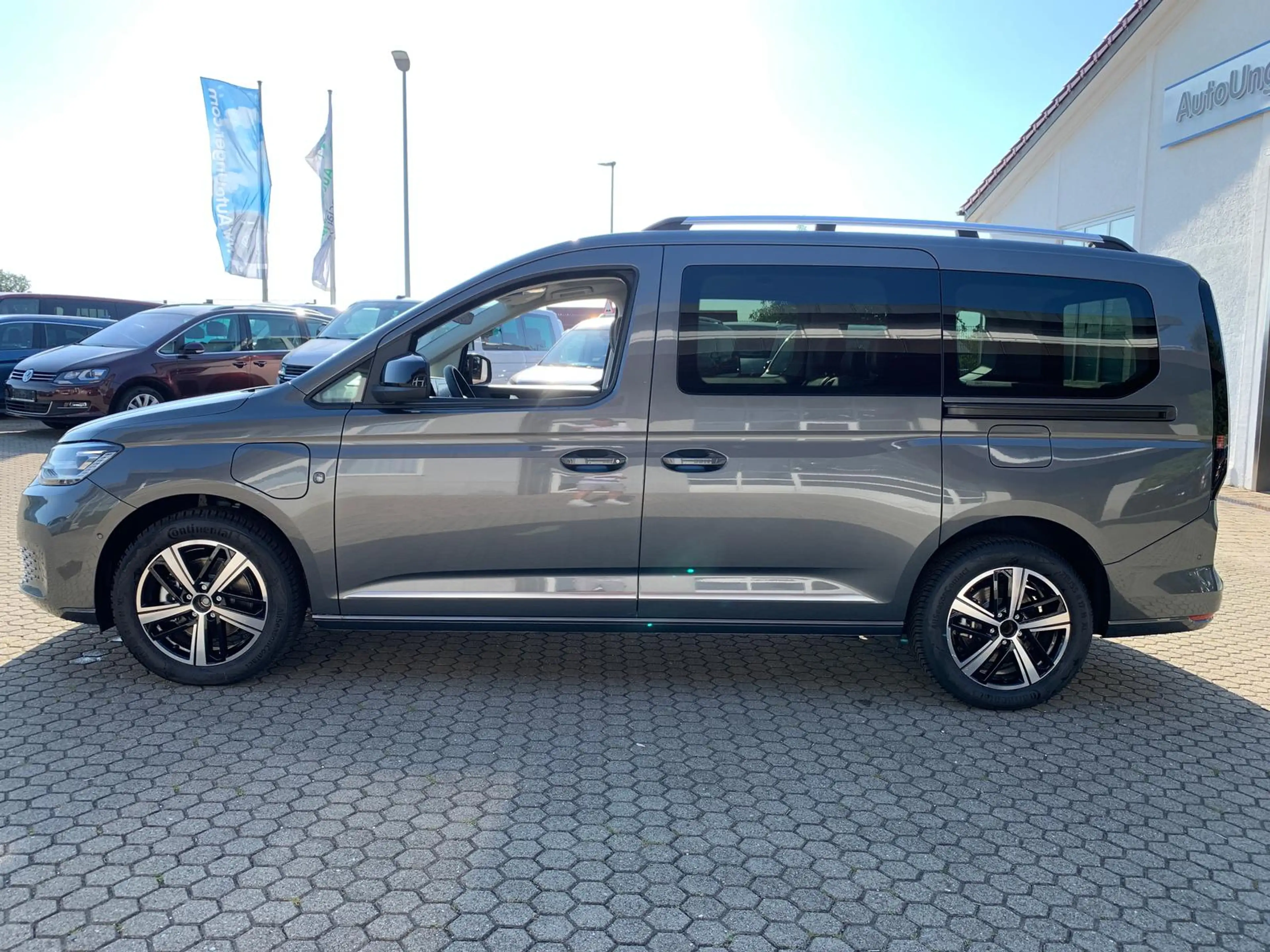 Volkswagen Caddy Style eHybrid AHK Panorama Kamera App — photo 5