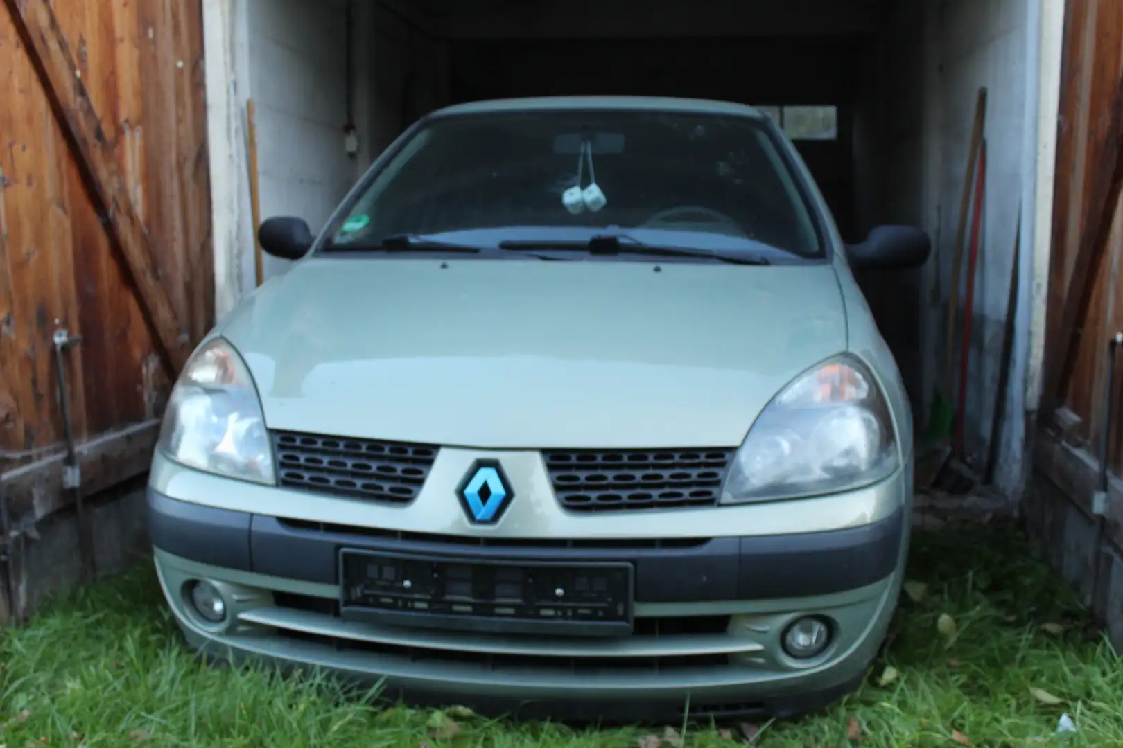 Renault Clio 1.2 Authentique Grey - 1