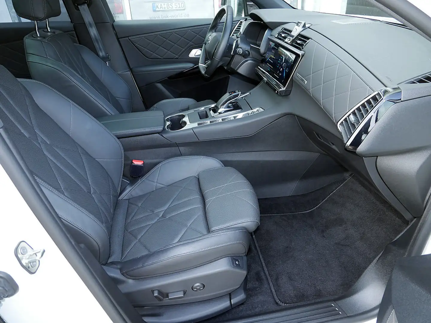 DS Automobiles DS 7 Crossback E-Tense Rivoli 4x4 LED PANO Weiß - 2