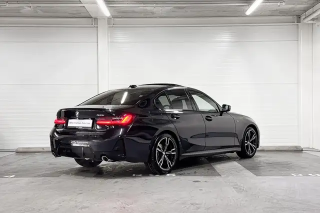 BMW 3 Series view 7