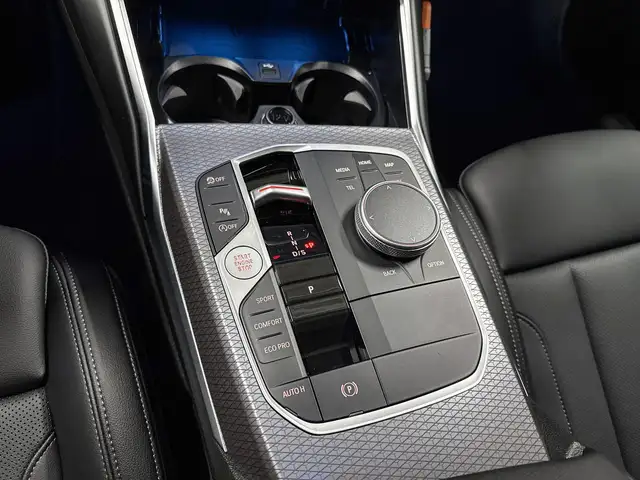 BMW 3 Series view 15