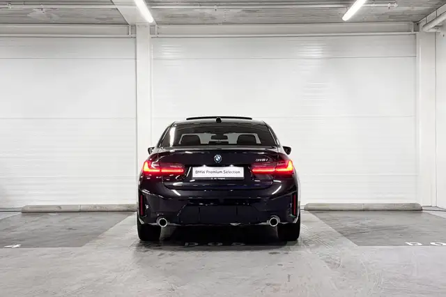 BMW 3 Series view 8