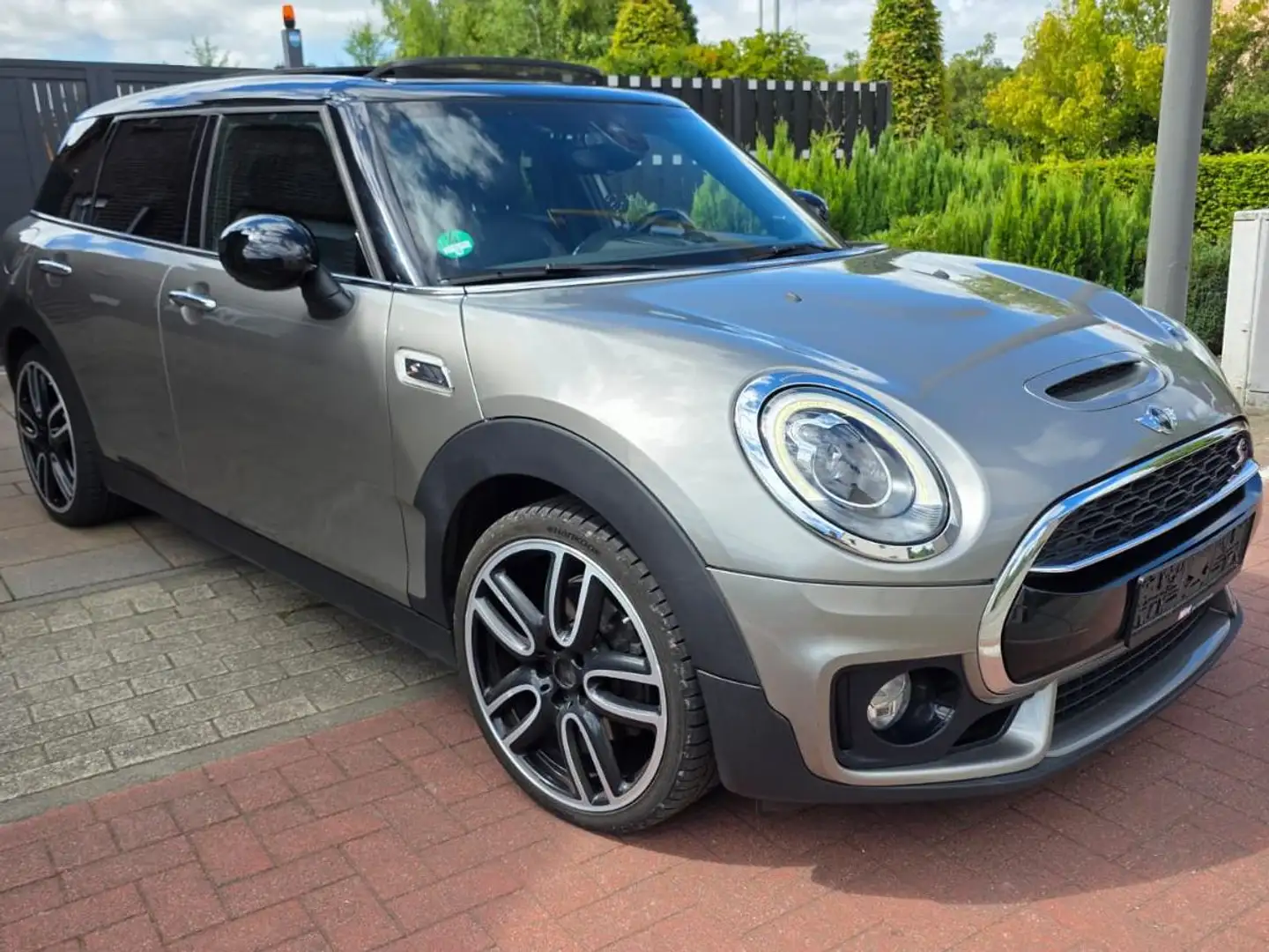 MINI Cooper S Clubman Mini Cooper S Clubman S JCW Aut. Zilver - 1