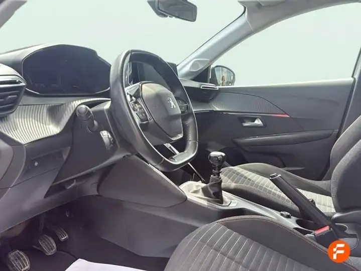 Peugeot 208 2021, foto 10