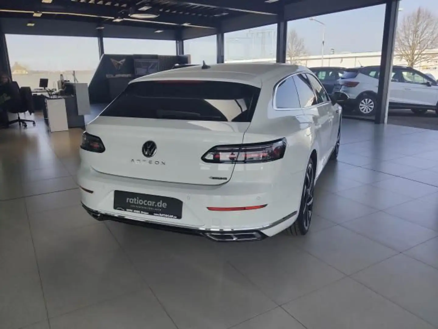 Volkswagen Arteon ARTEON SHOOTING BRAKE 2.0 TDI DSG 4MOTION NAVI Blanc - 2