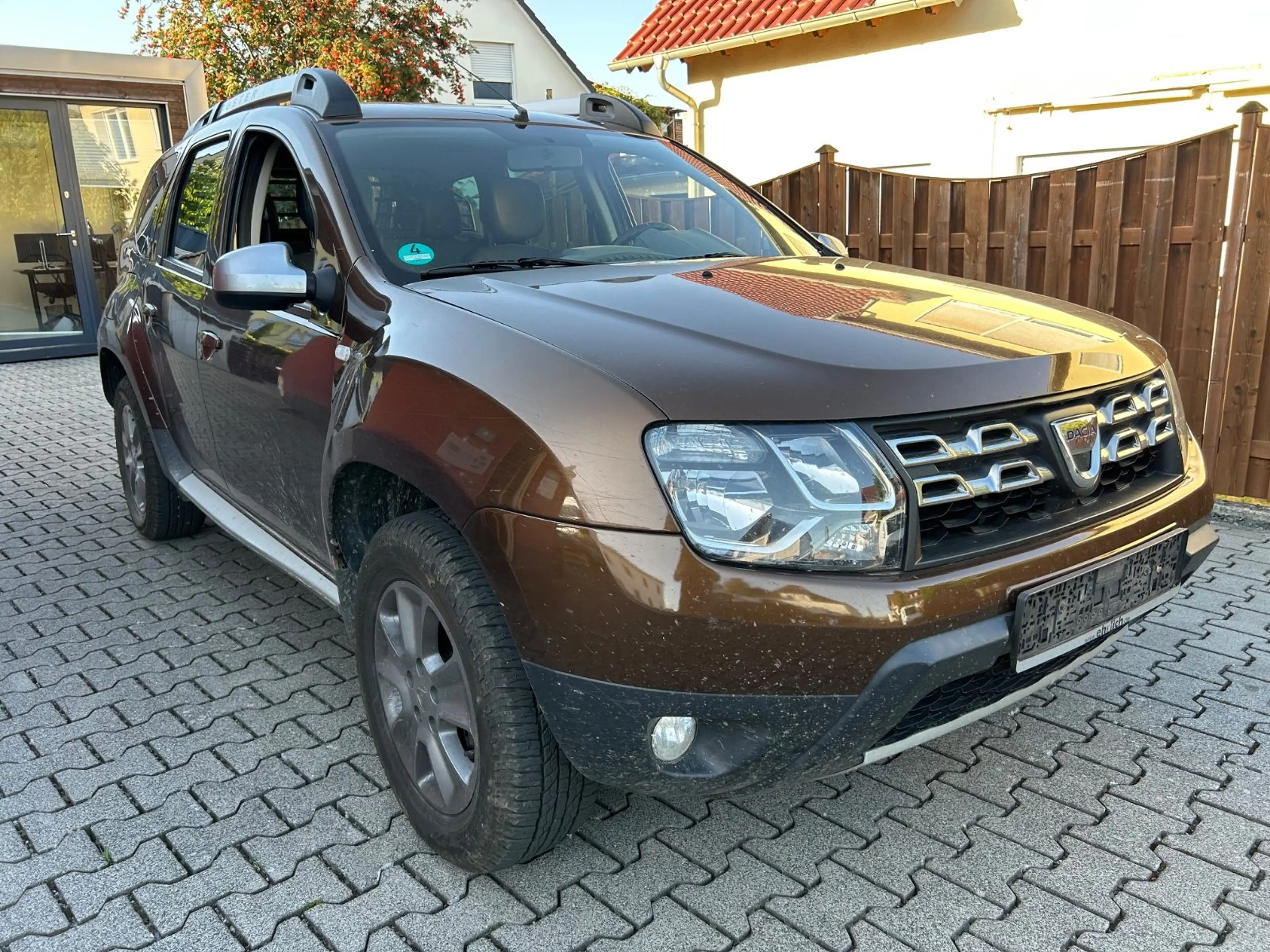 Dacia Duster dCI 110 Prestige 4x4 TÜV 06-2028 — photo 2