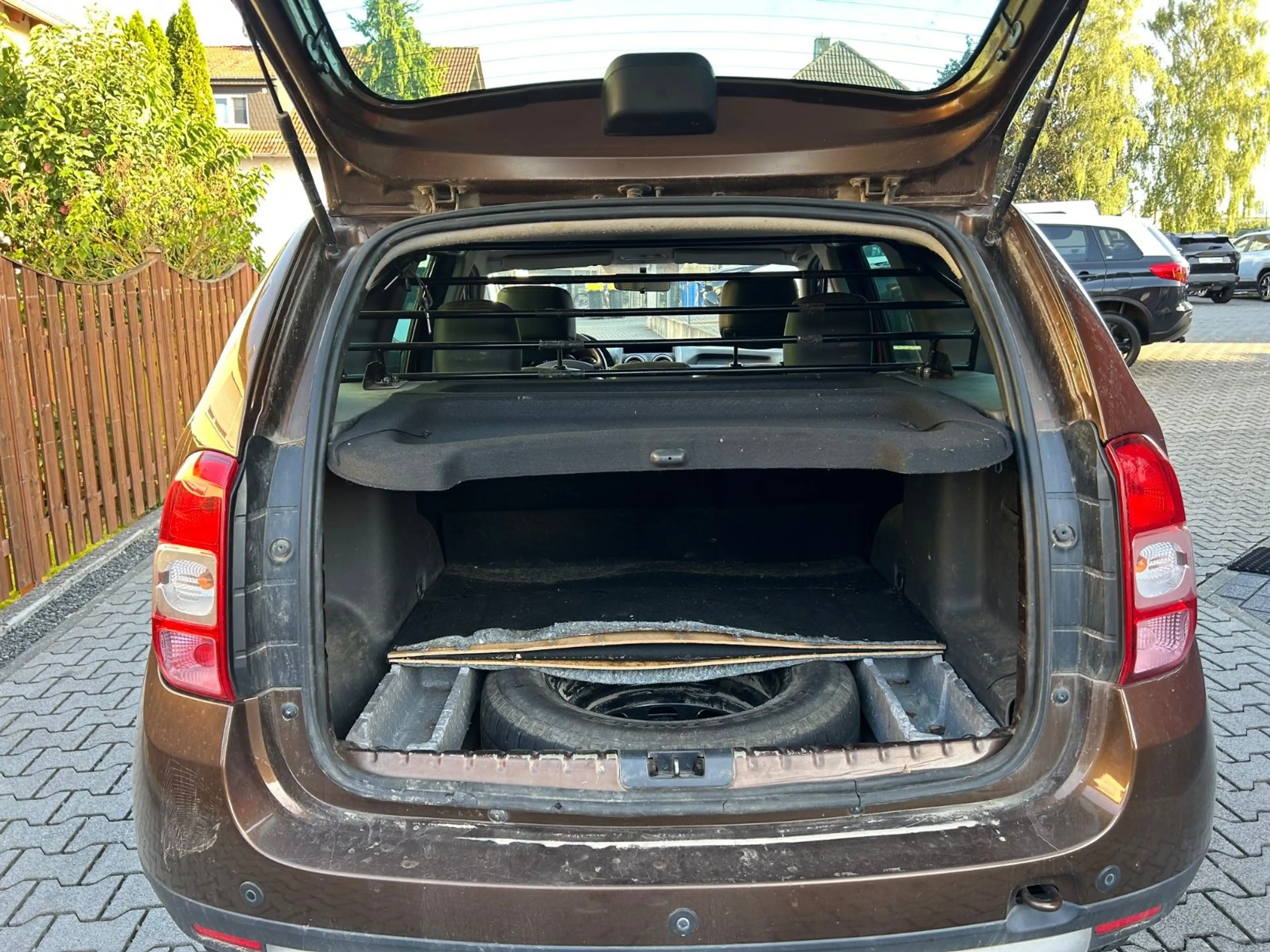 Dacia Duster dCI 110 Prestige 4x4 TÜV 06-2028 — photo 14