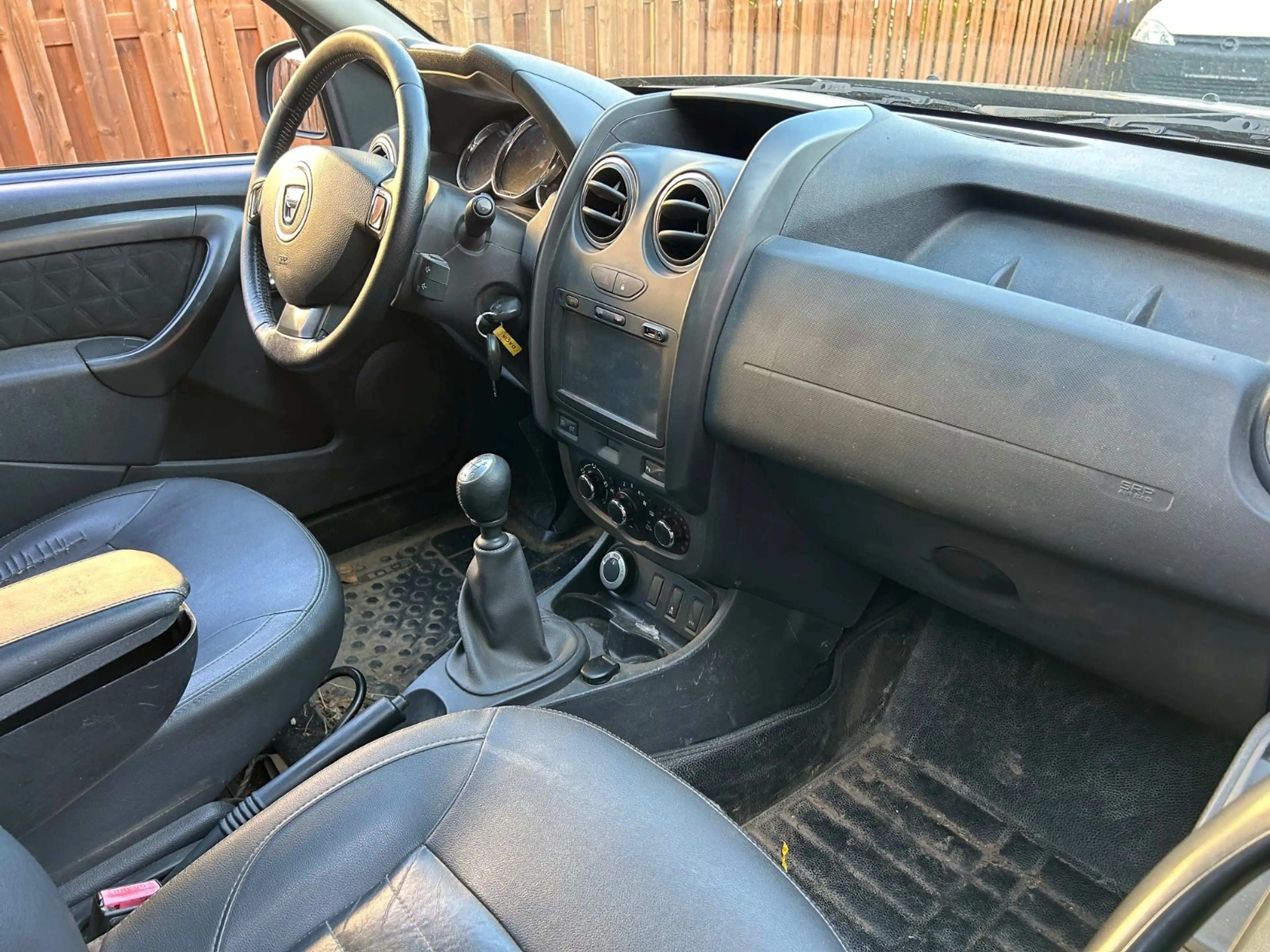 Dacia Duster dCI 110 Prestige 4x4 TÜV 06-2028 — photo 10