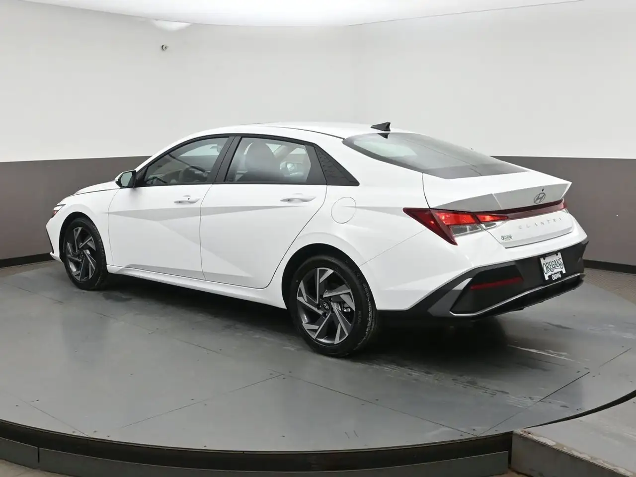 Hyundai ELANTRA снимка Hyundai ELANTRA