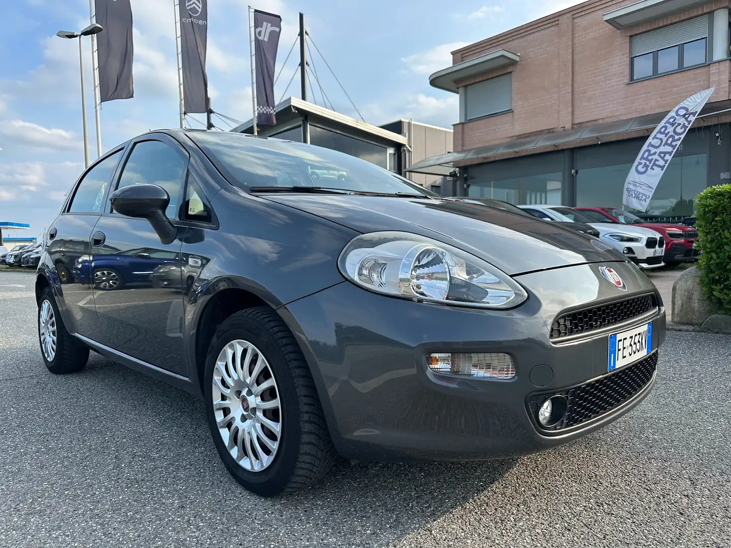 Fiat Punto Punto 5p 1.2 Street E6 Grau - 2