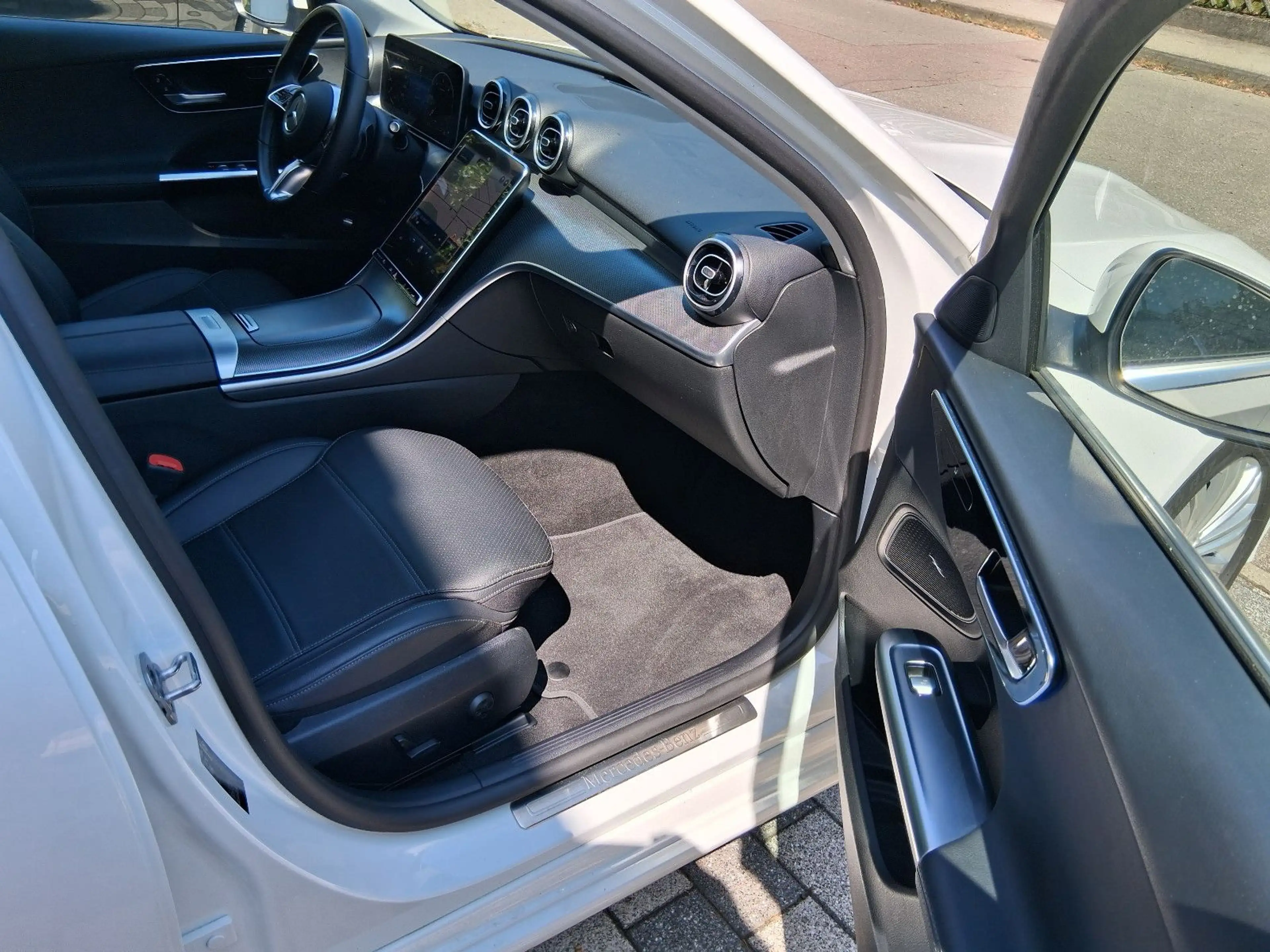 Mercedes-Benz C 220 d T-Model AVANTGARDE DISTRONIC Plus AHK — photo 9