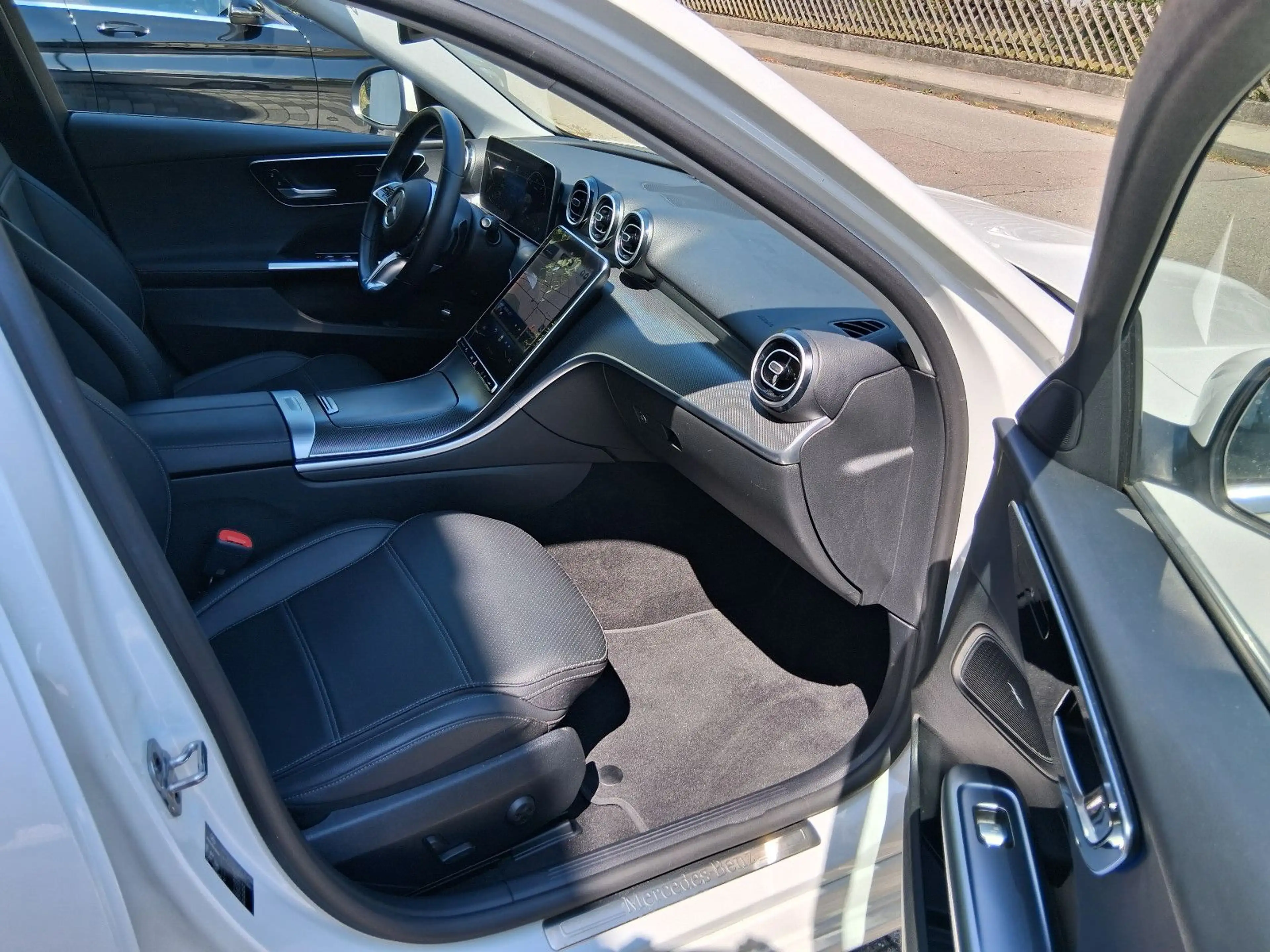Mercedes-Benz C 220 d T-Model AVANTGARDE DISTRONIC Plus AHK — photo 11