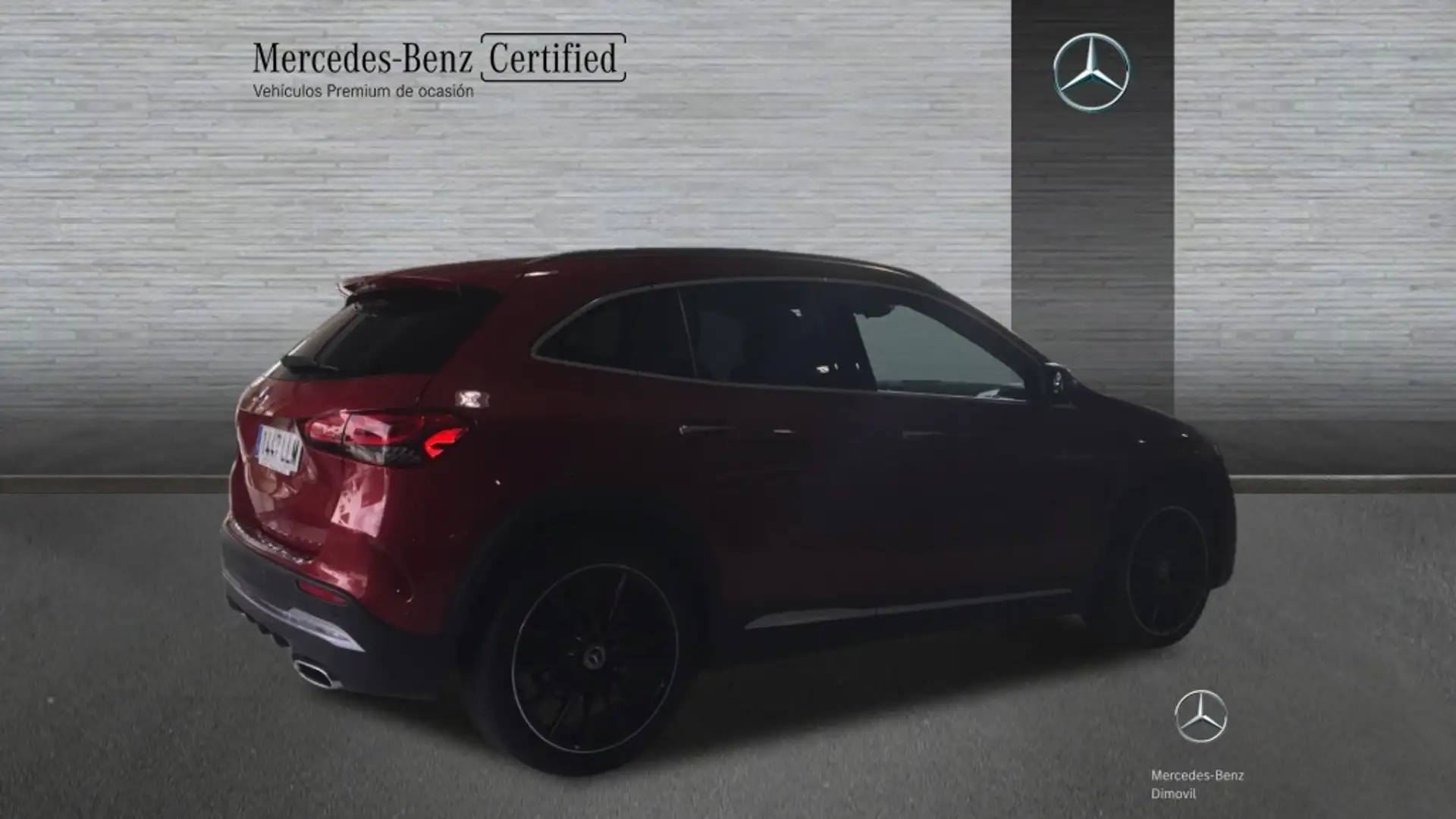 Mercedes-Benz GLA 200 -CLASS D AMG LINE Rot - 2