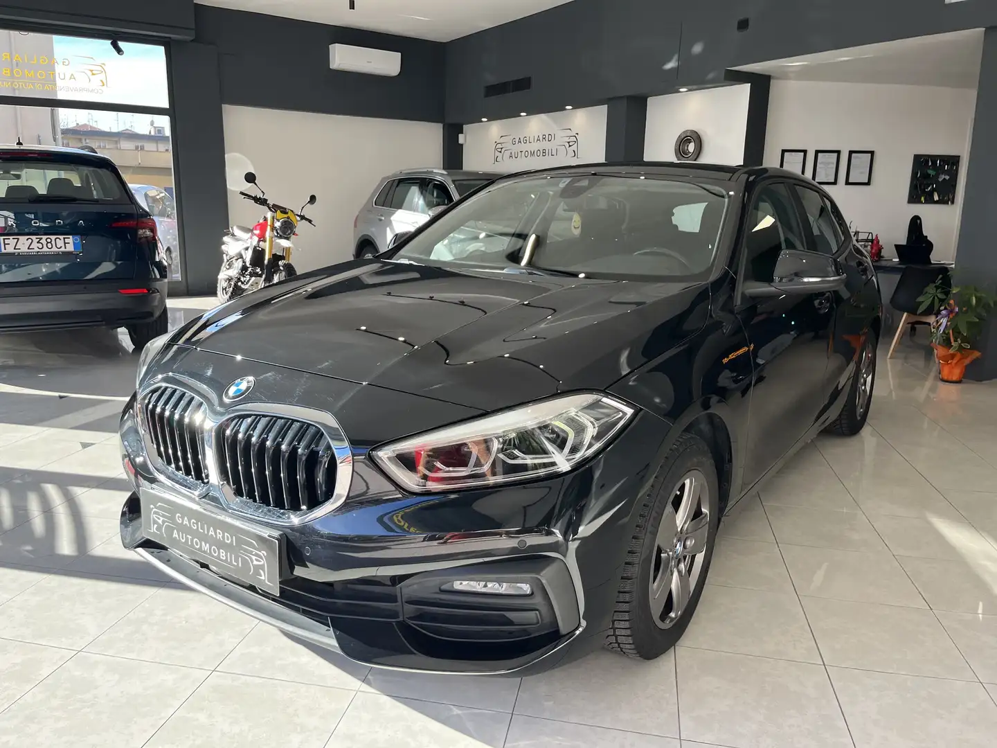 BMW 116 116d Sport Noir - 1