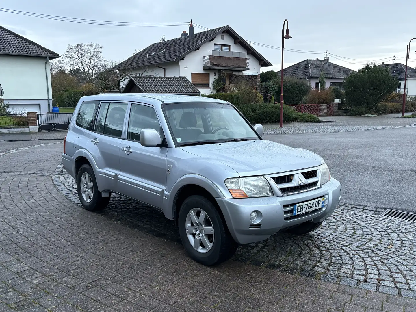 Mitsubishi Pajero Mitsubishi Pajero (VD/VF) 3.2 DI-D 160ch 7 place - 2