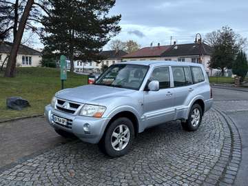 Mitsubishi Pajero (VD/VF) 3.2 DI-D 160ch 7 place
