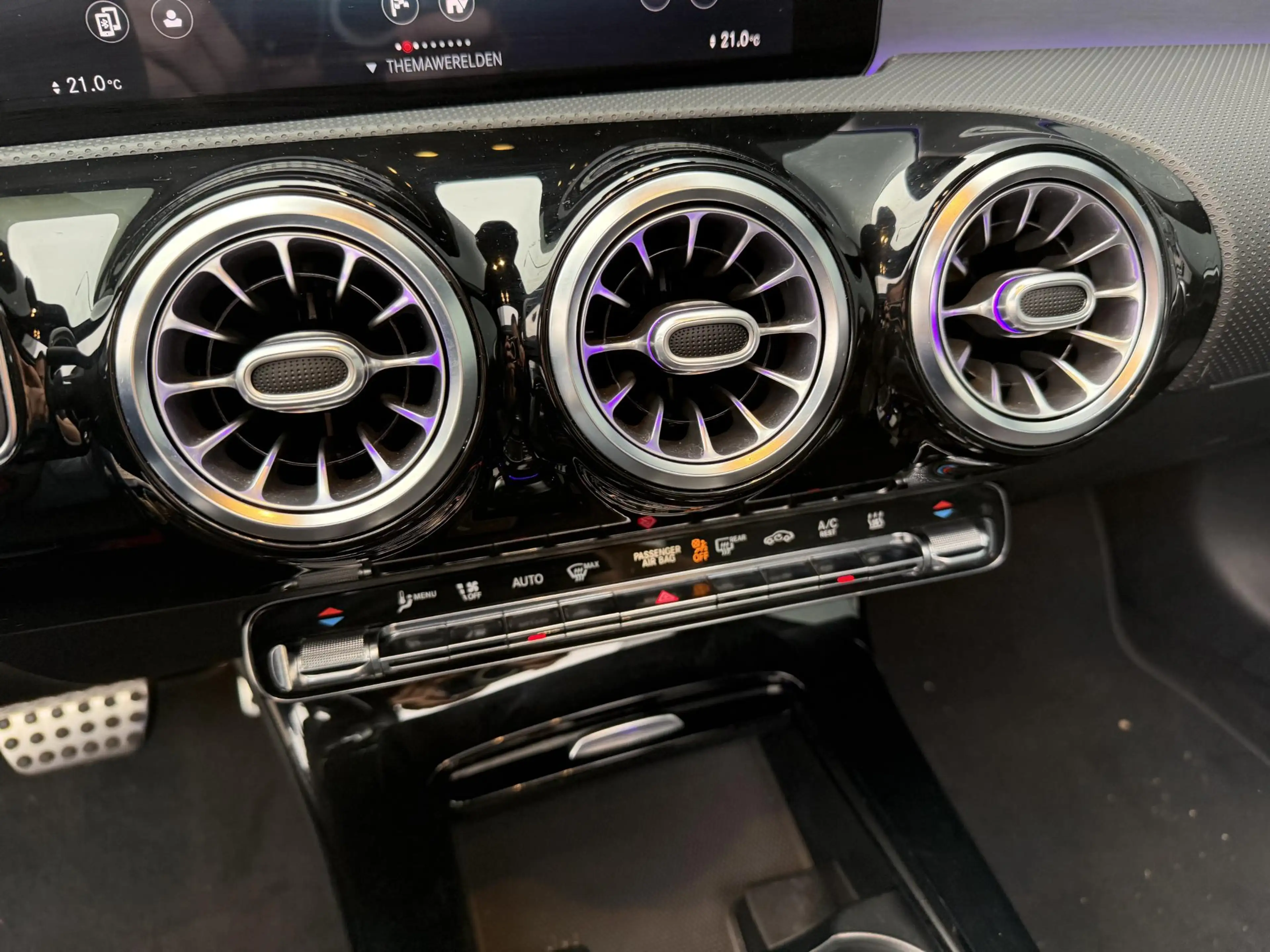 Mercedes-Benz A 250 e AMG Line 18''/SOH 100%/Panoramadak/Memory L&R/Tr — photo 27