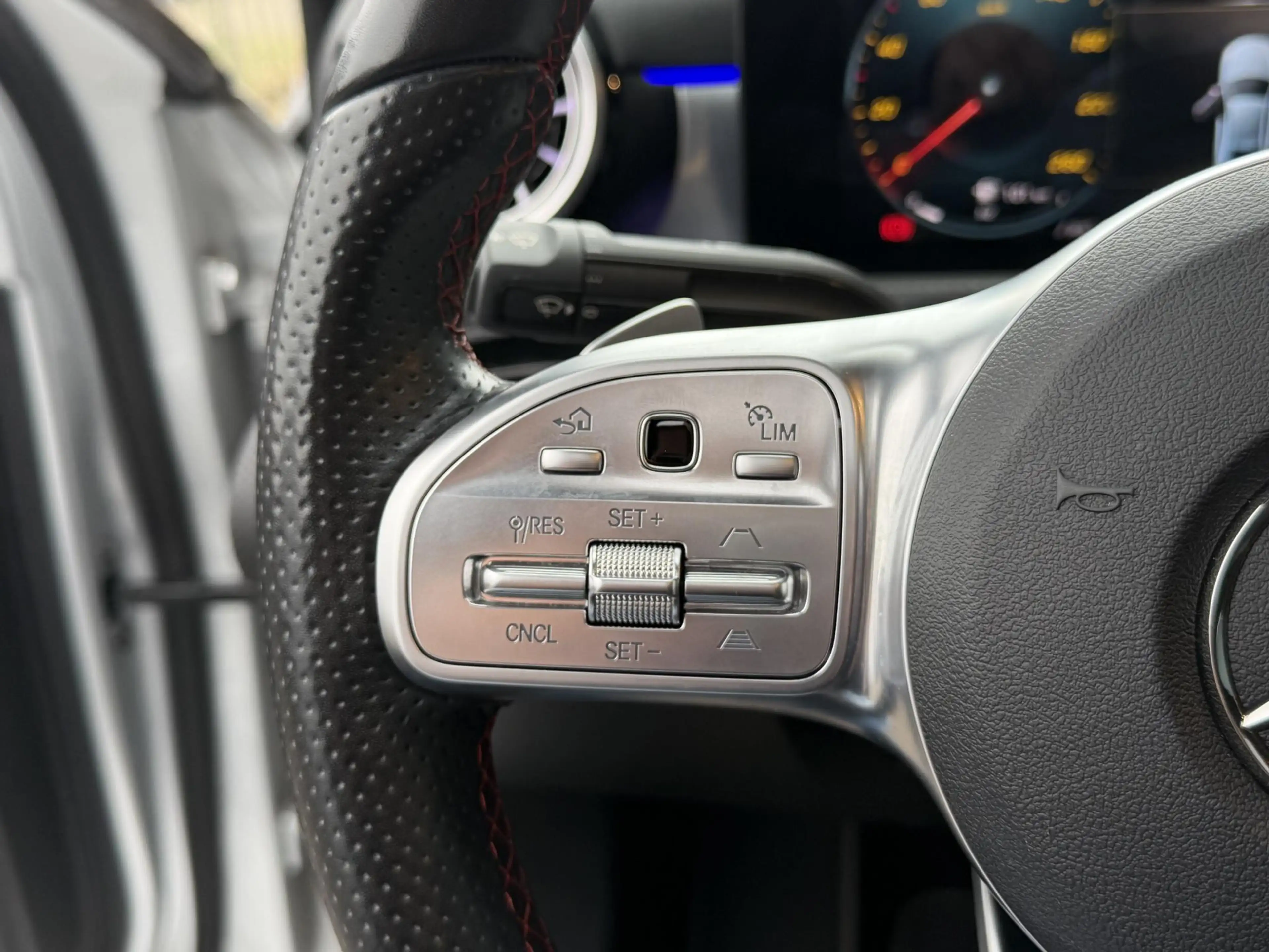 Mercedes-Benz A 250 e AMG Line 18''/SOH 100%/Panoramadak/Memory L&R/Tr — photo 11