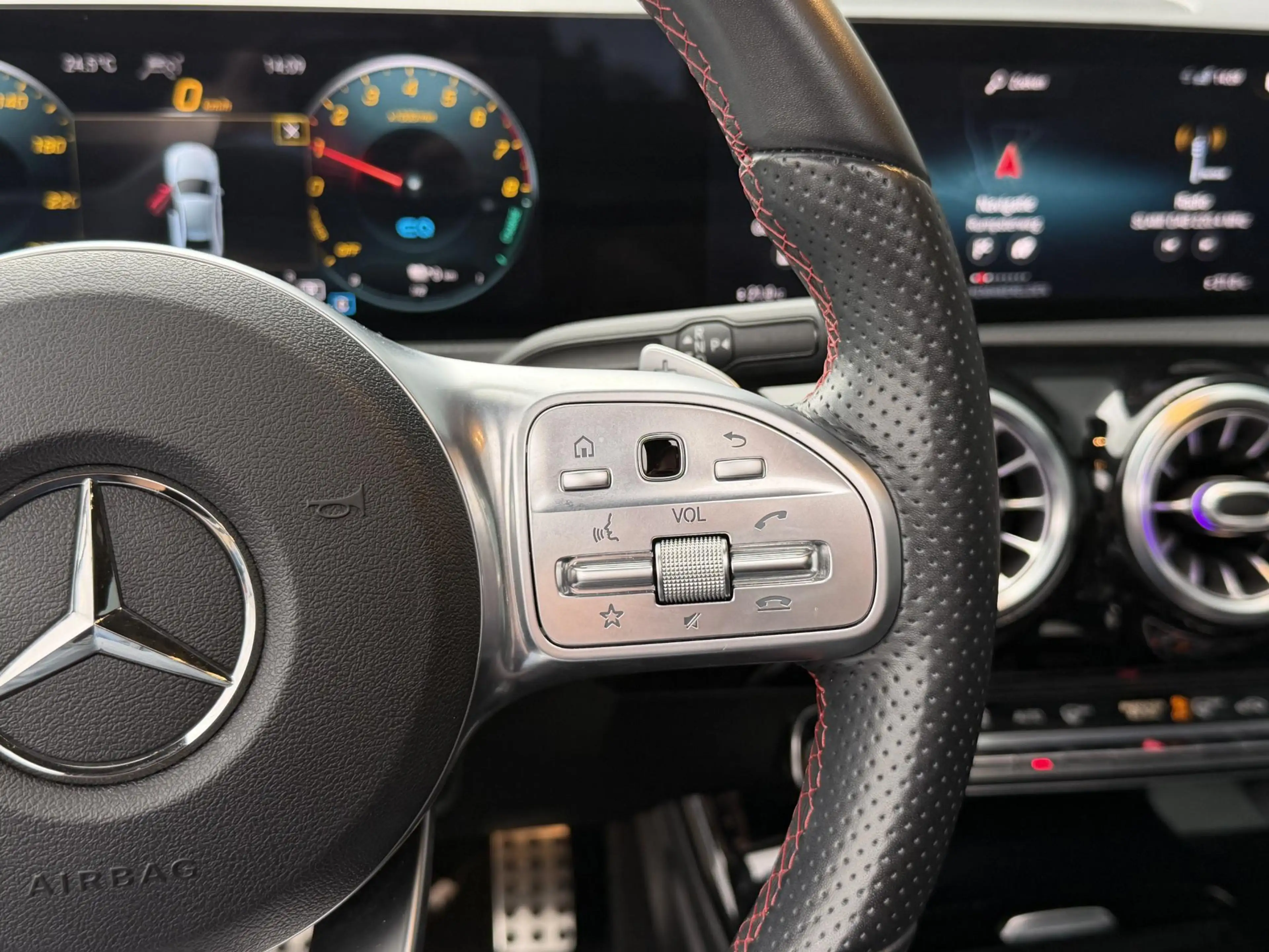 Mercedes-Benz A 250 e AMG Line 18''/SOH 100%/Panoramadak/Memory L&R/Tr — photo 12