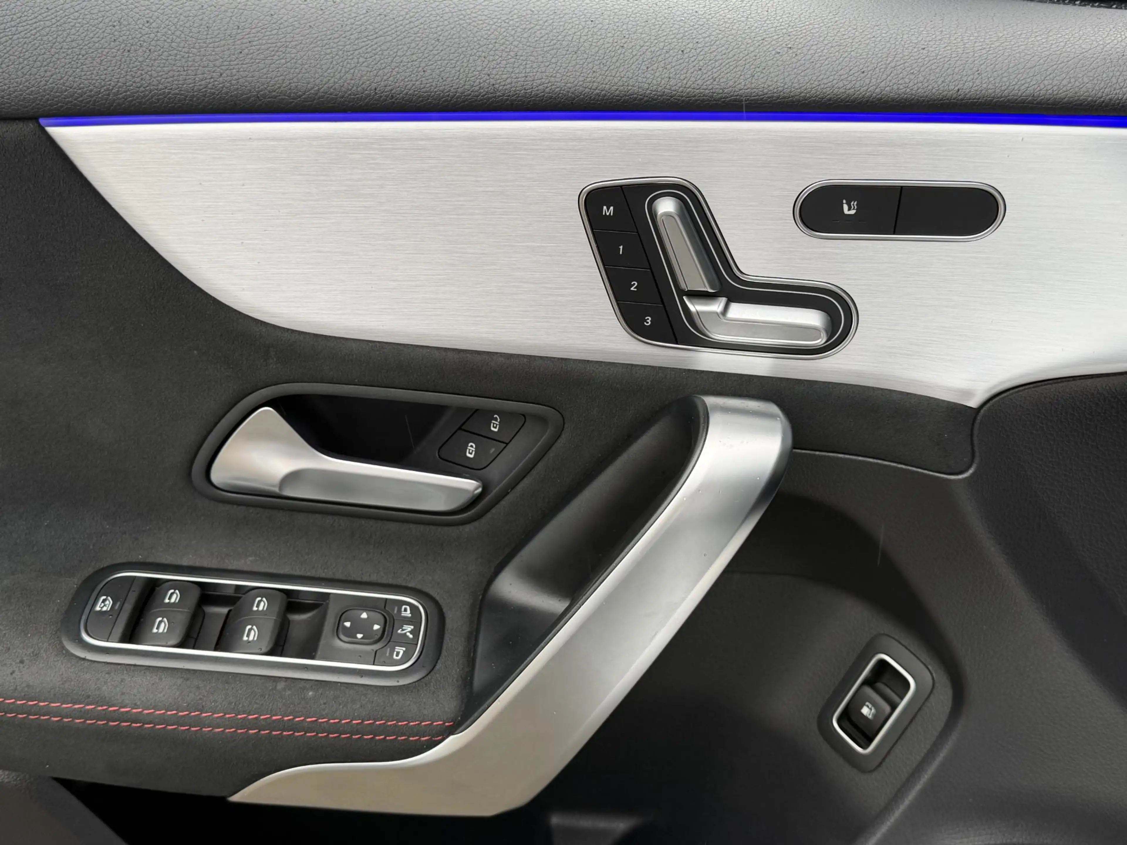 Mercedes-Benz A 250 e AMG Line 18''/SOH 100%/Panoramadak/Memory L&R/Tr — photo 9