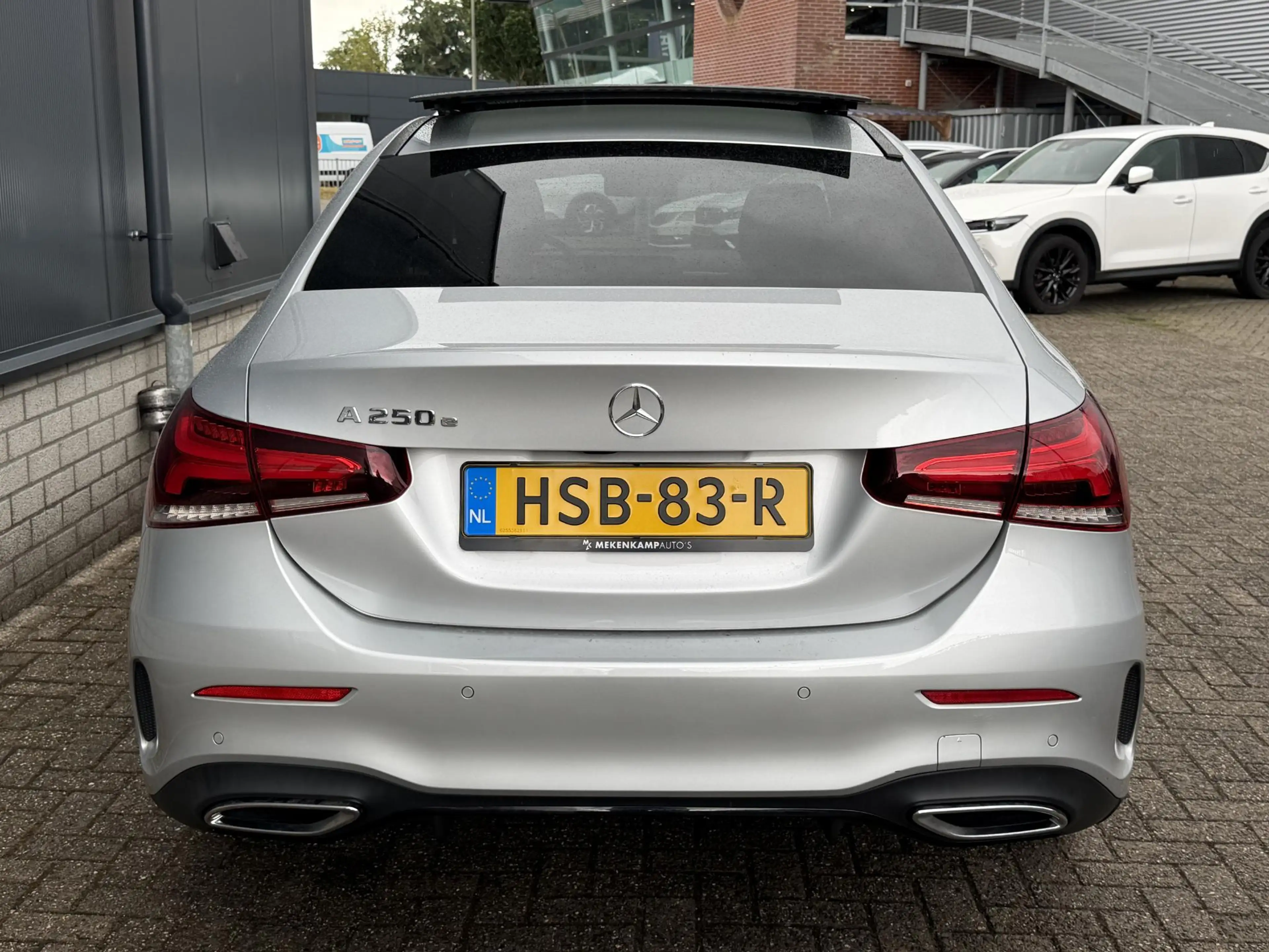Mercedes-Benz A 250 e AMG Line 18''/SOH 100%/Panoramadak/Memory L&R/Tr — photo 19