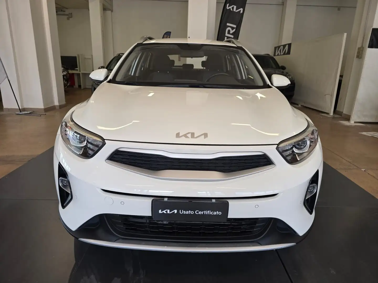 Kia Stonic 1.2 ECO GPL Urban Blanc - 2