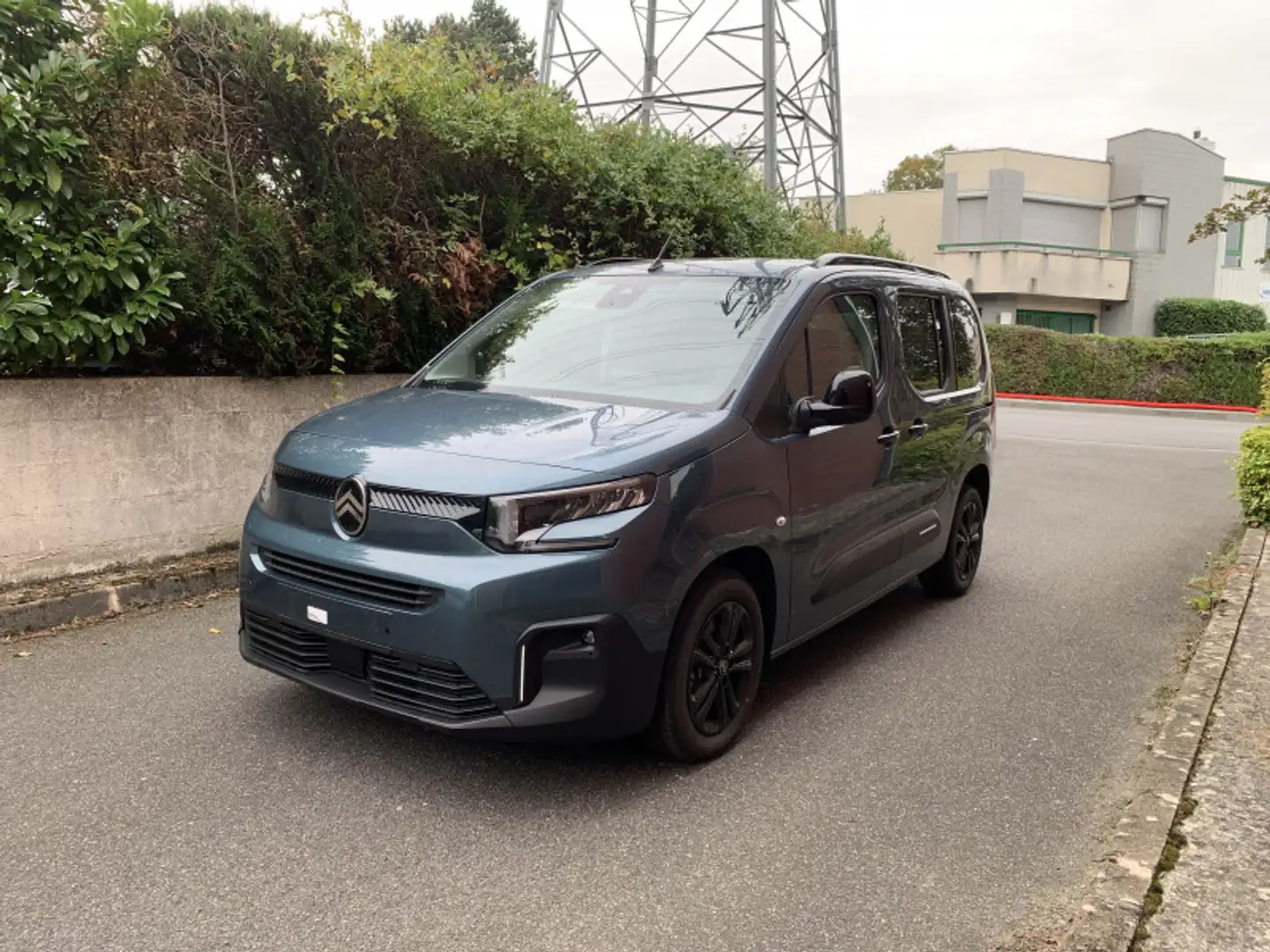 Citroen Berlingo BLUEHDI 100 S\u0026S MAX M Bleu - 1