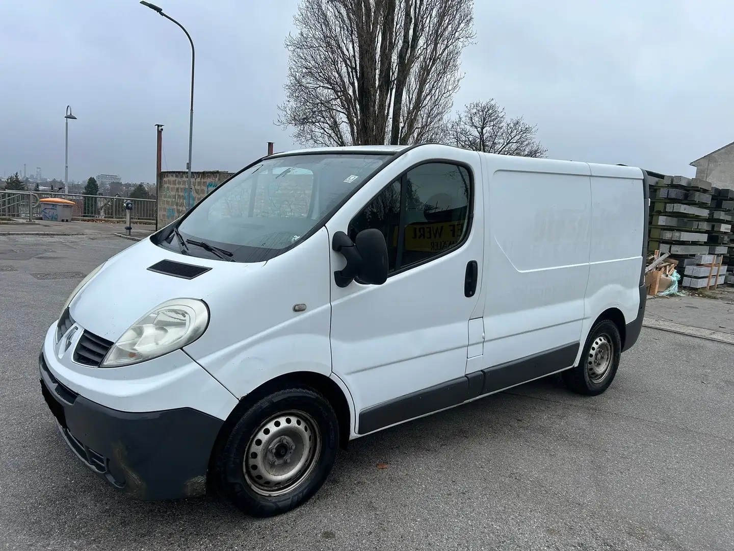 Renault Trafic 2,5 dCi DPF Weiß - 1