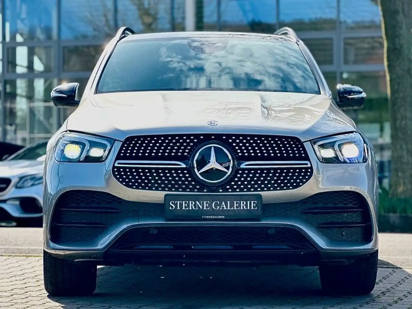 Mercedes-Benz GLE 450 4MATIC/AMG/PANO/MEMORY/360° Silber - 2