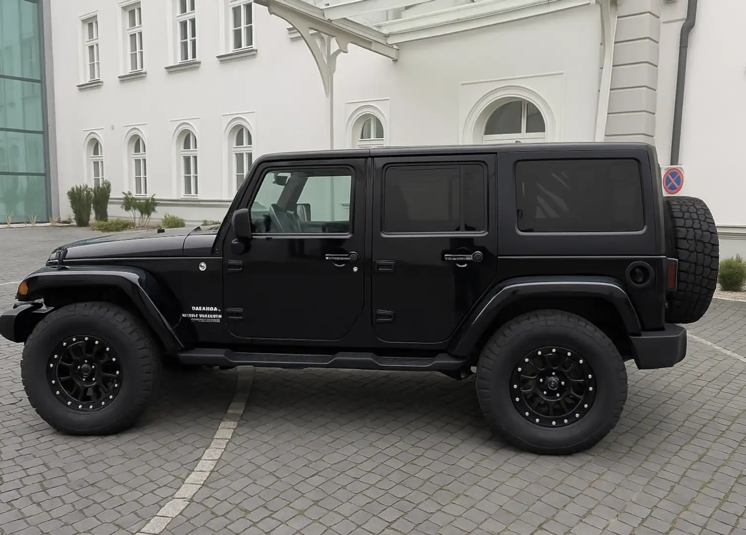 Jeep Wrangler Unlimited 3.6 V6 Sahara auto Benzina. CERCHI DA 20 - 1