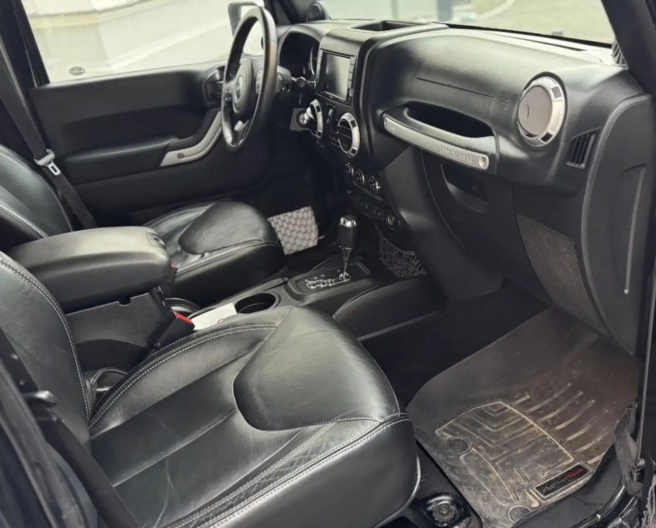 Jeep Wrangler Unlimited 3.6 V6 Sahara auto Benzina. CERCHI DA 20 - 2