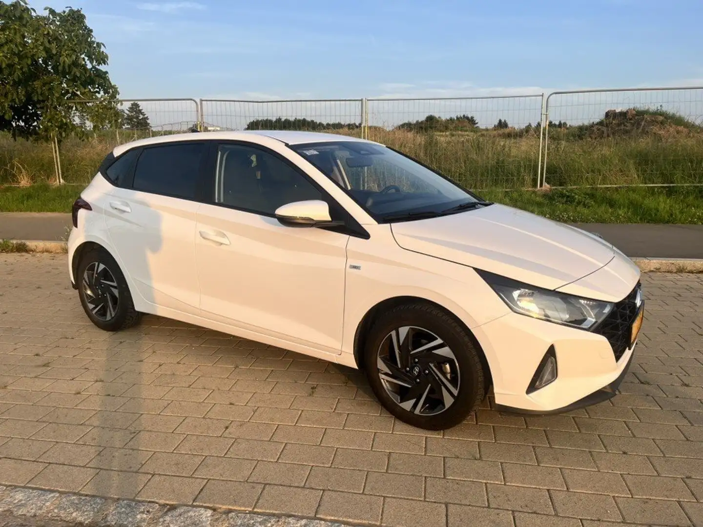 Hyundai i20 i20 1.0 T-GDI 48V-Hybrid DCT Trend Blanc - 2