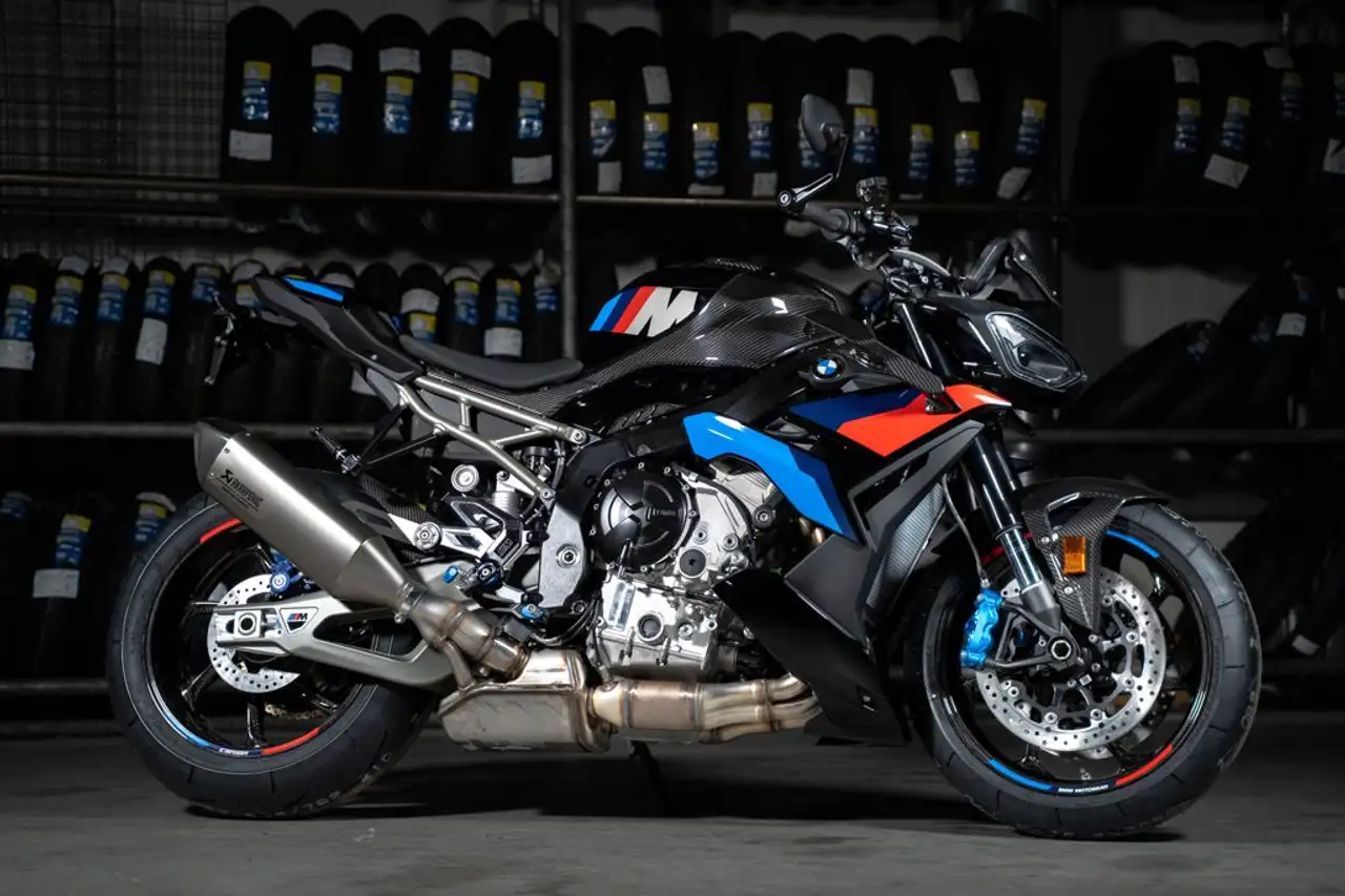 BMW M 1000 R