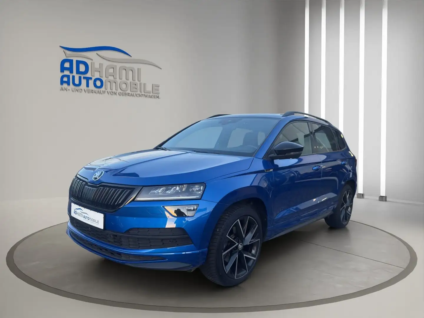 Skoda Karoq Sportline 4x4/PANO/LED/CAM/ALCANTARA/ACC! Bleu - 1