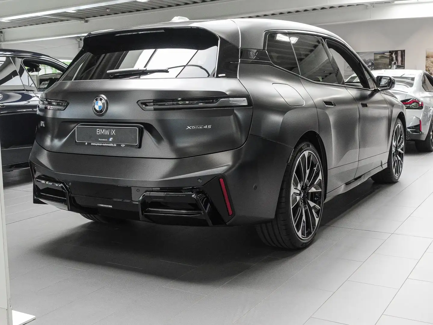 BMW iX xDrive45 UPE 109.264,00€ Matt-Lack M-SportpaketPro Grau - 2