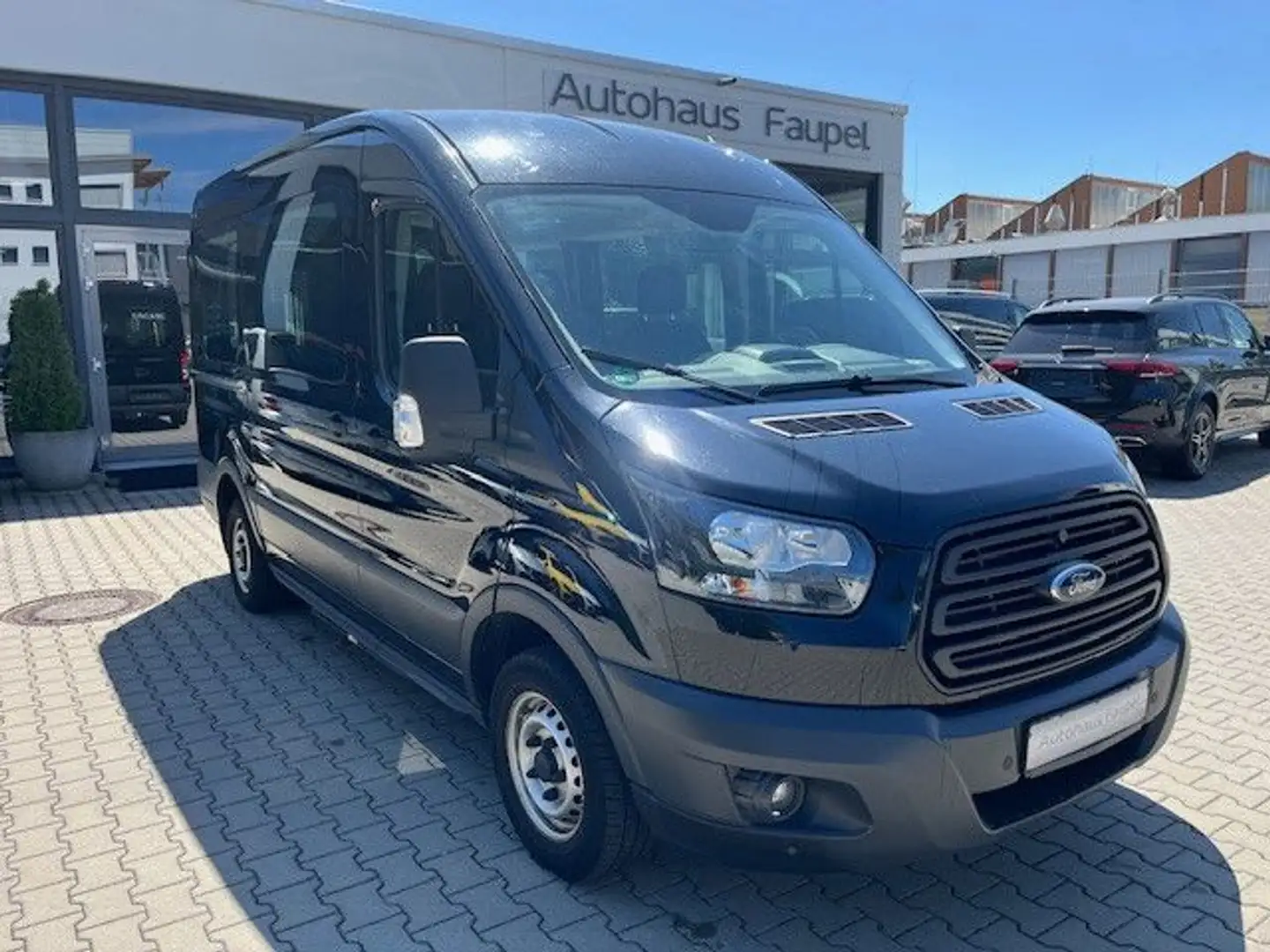 Ford Transit 310 L2 mit Rollstuhllift für Behinderte Schwarz - 1