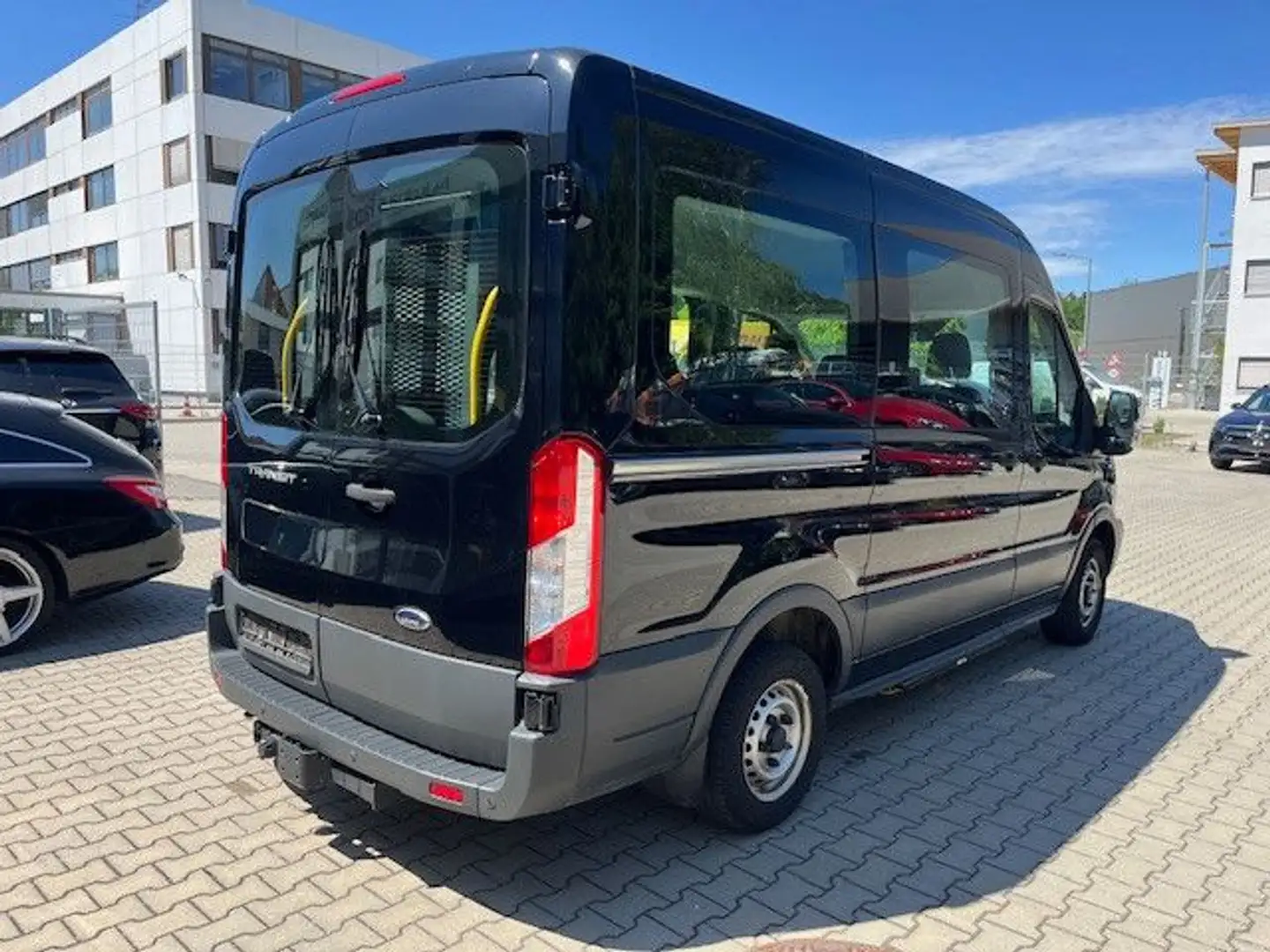Ford Transit 310 L2 mit Rollstuhllift für Behinderte Schwarz - 2